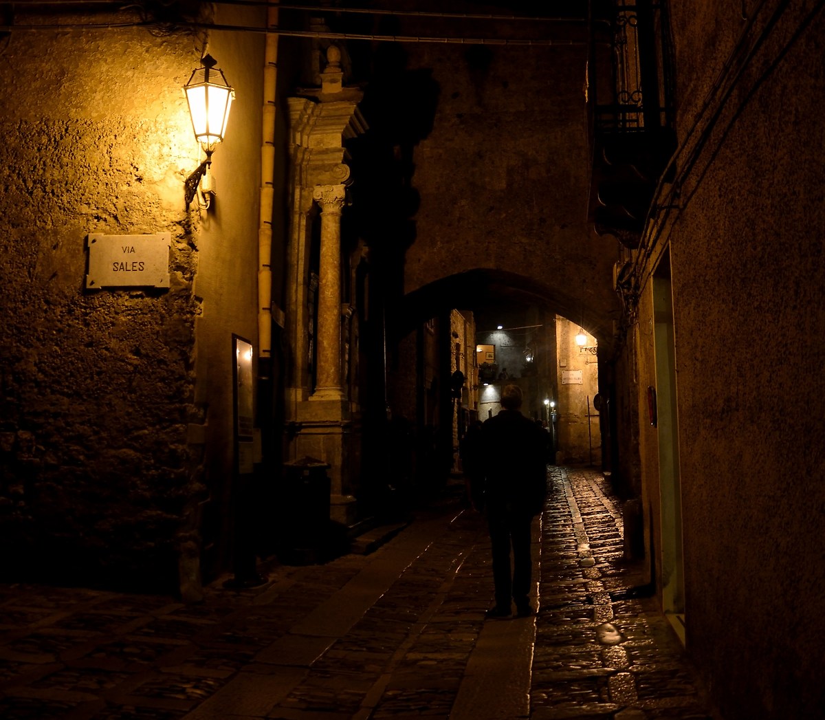The man and the lantern