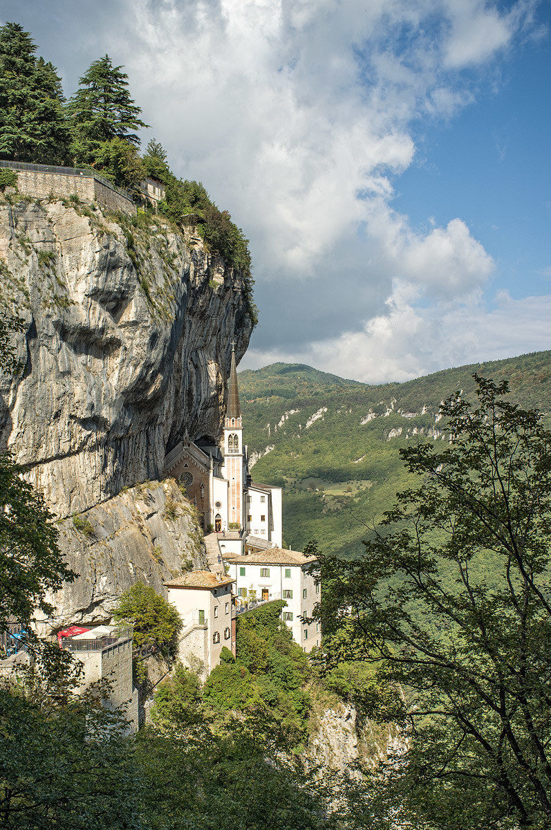 Madonna della Corona