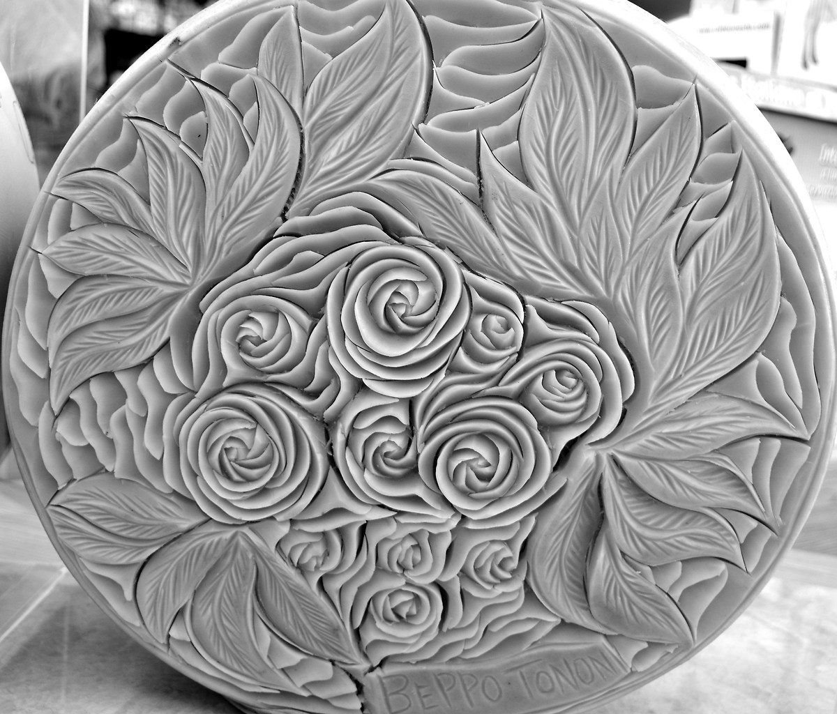 ma l'arte è fuori o dentro ?  ( parmigiano )