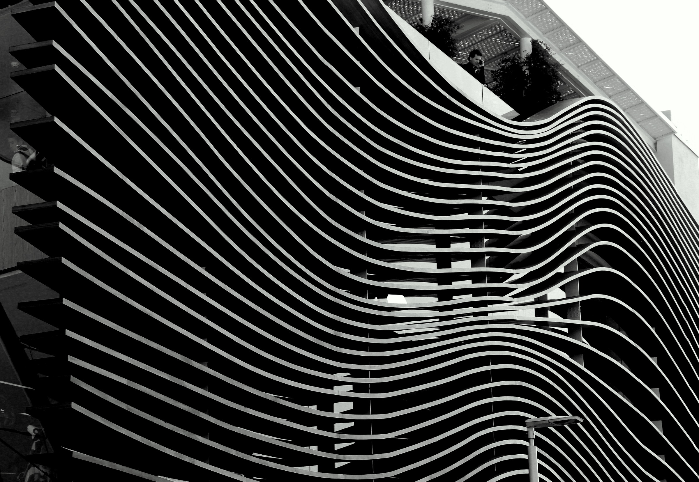 Onde di luci e ombre