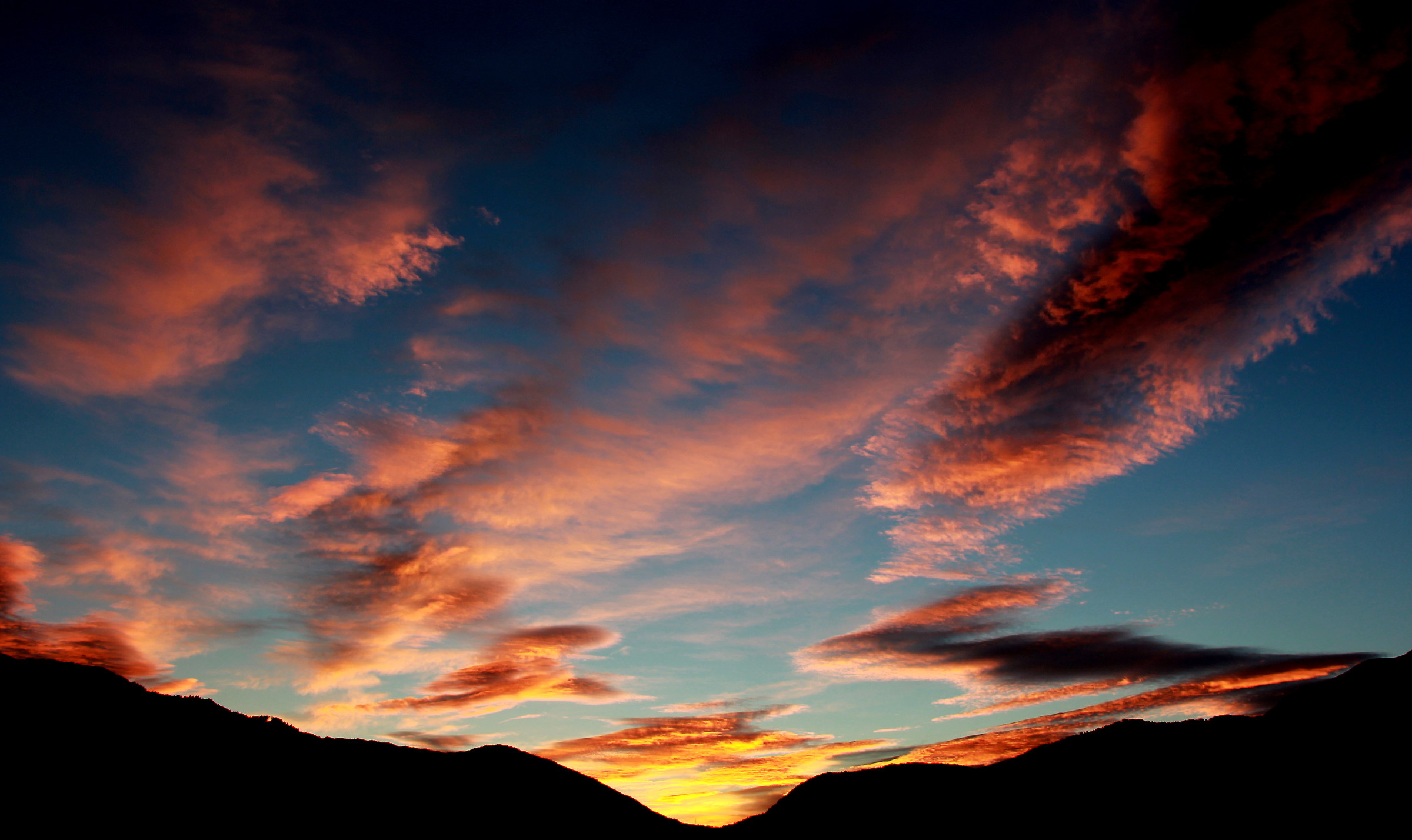 Splashes of red to brighten up the sky
