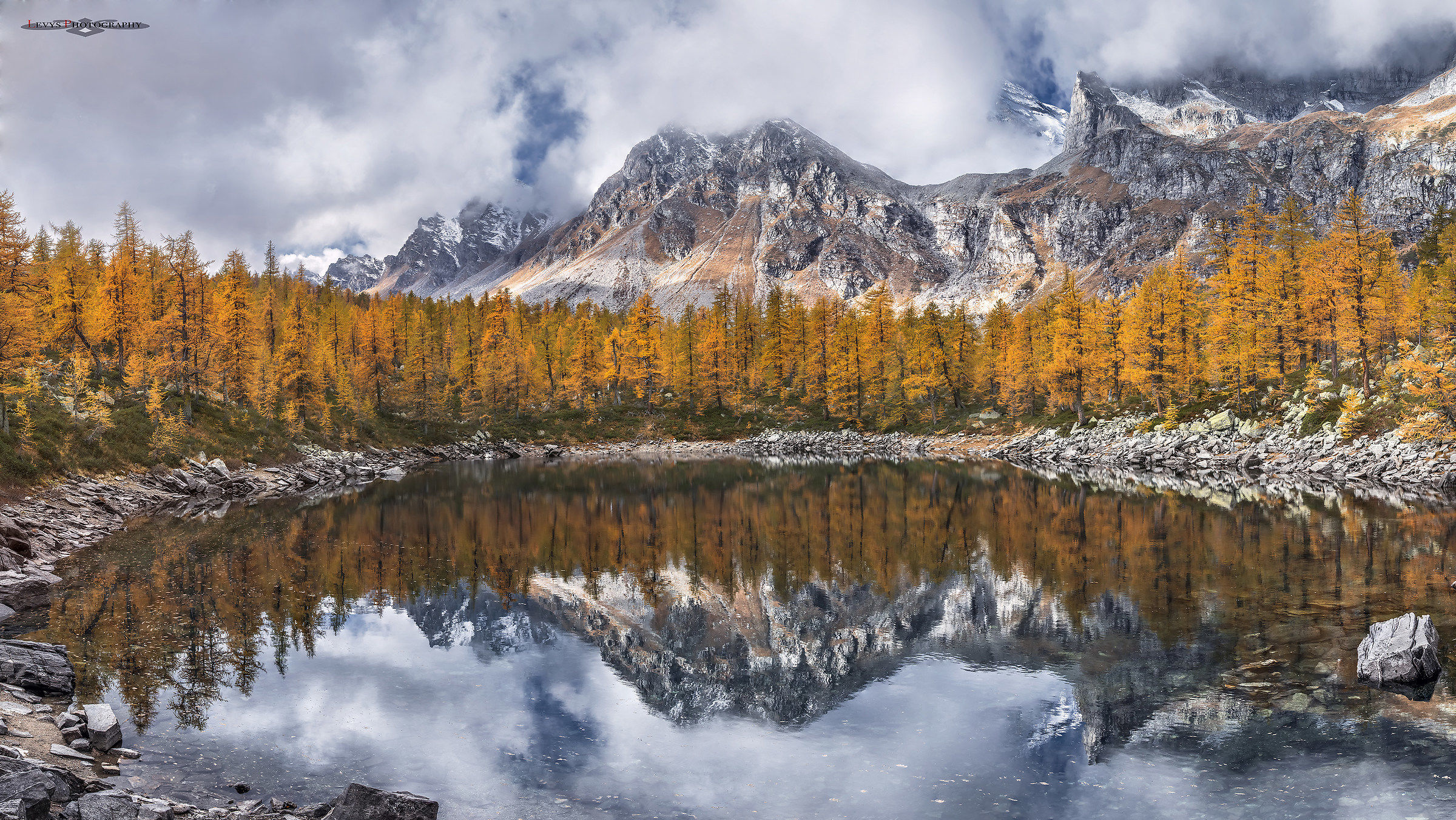 autunno alpe devero *lago nero