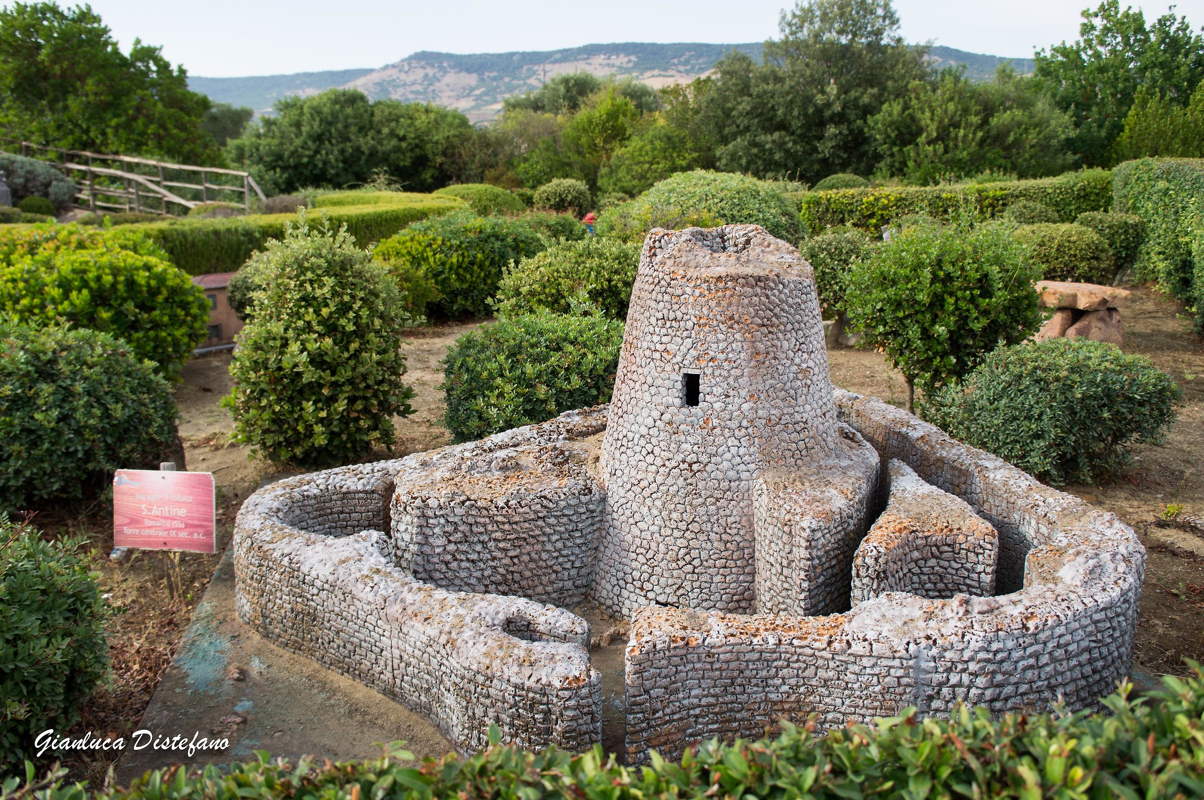 A mini nurago ........?