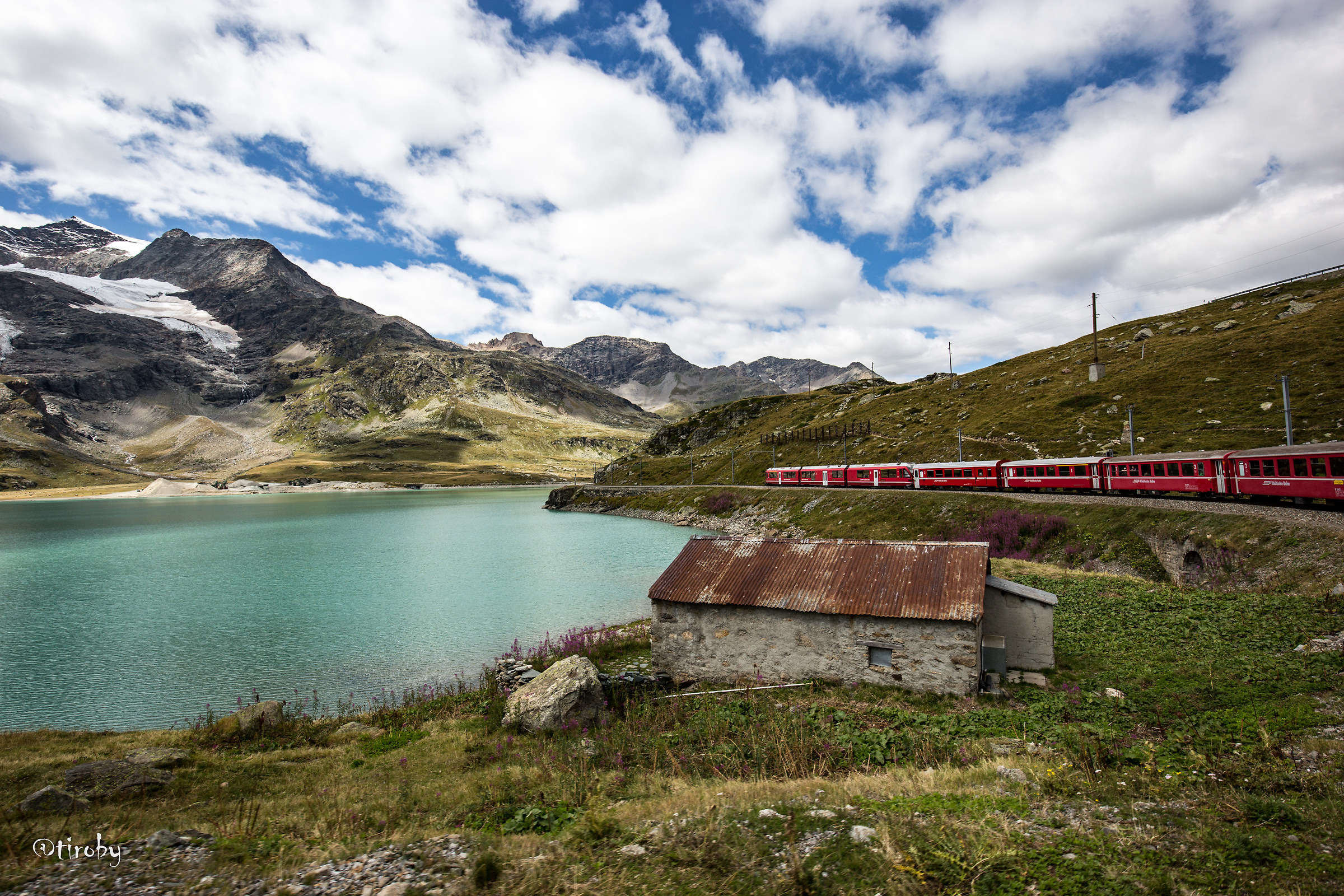 20150821 to 122,843 - red train