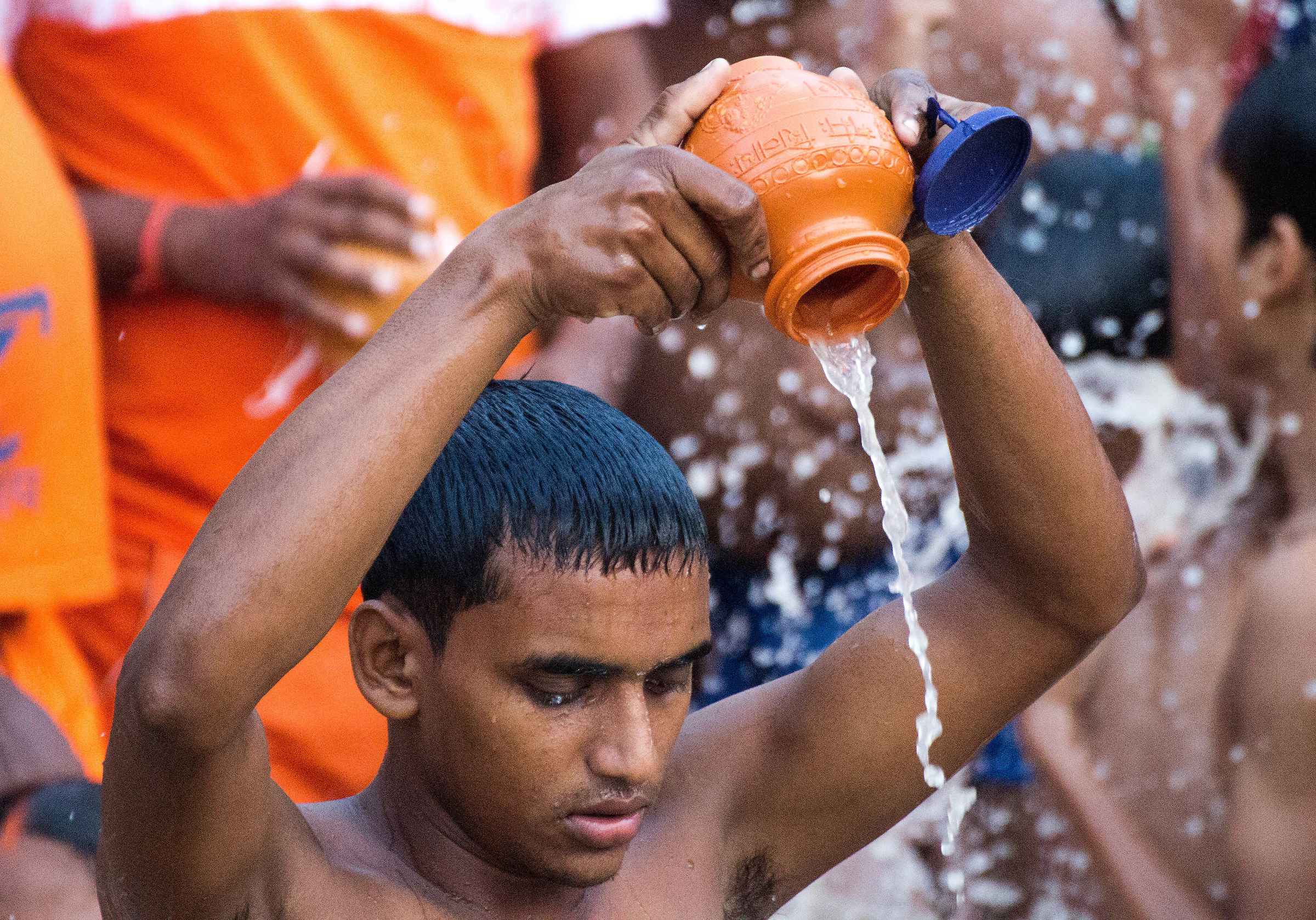 Puja all'alba - Varanasi