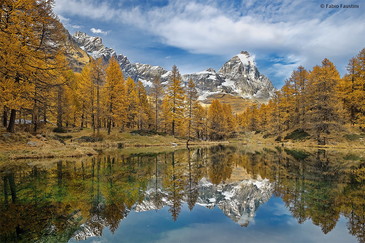 Il Cervino si specchia nel Lago Blu