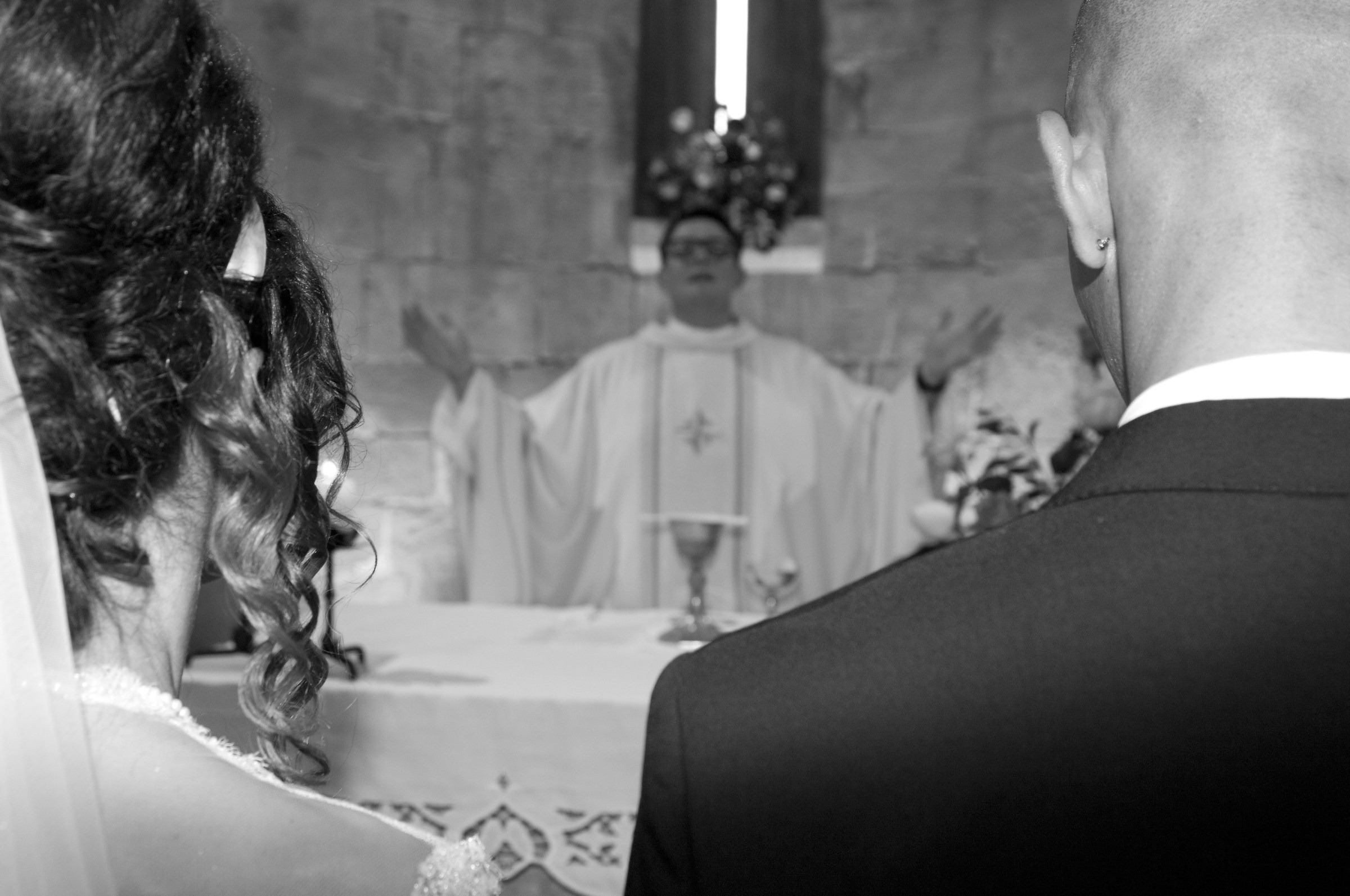 Di fronte all'altare....insieme