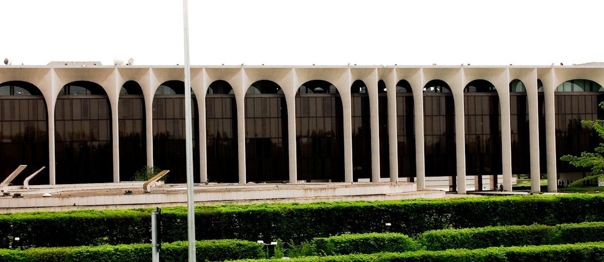 scatola di vetro parco urbano idroscalo di Milano