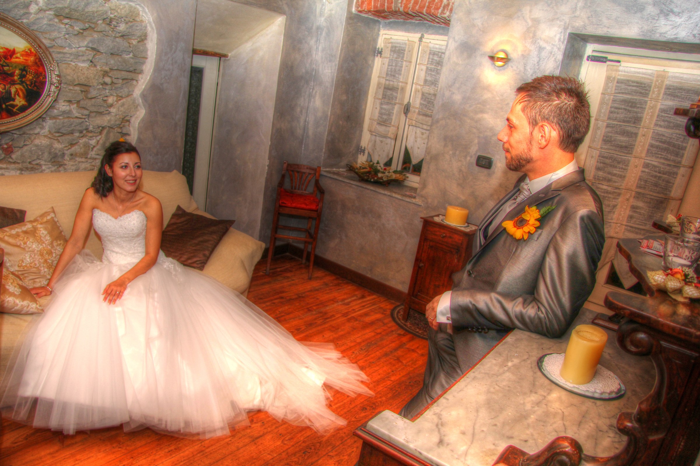 Sguardo tra sposi...