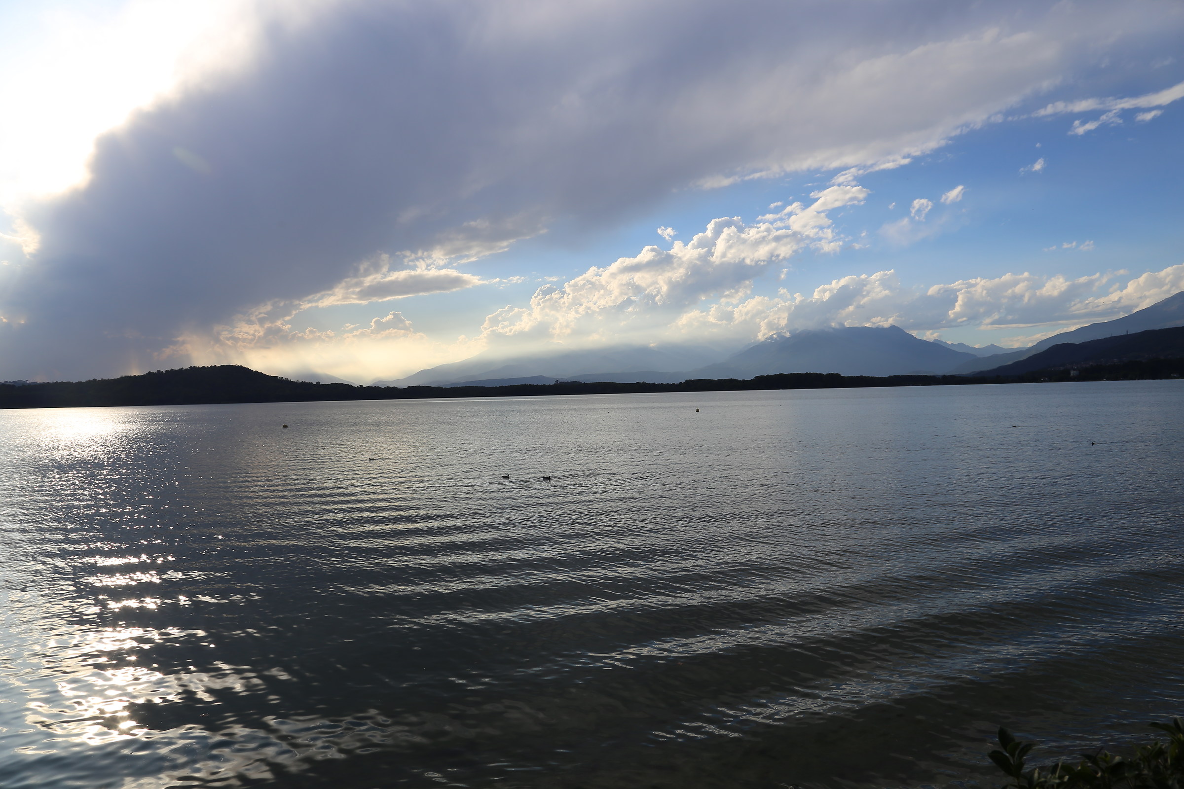 gioco di nubi e acqua