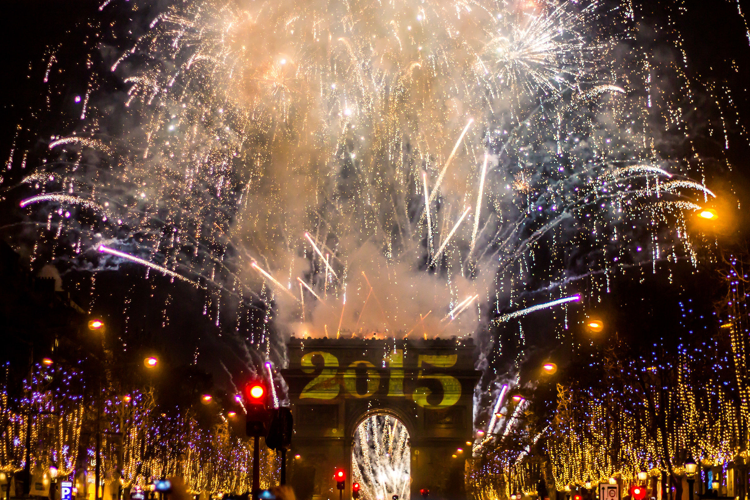 Champs elysee new year