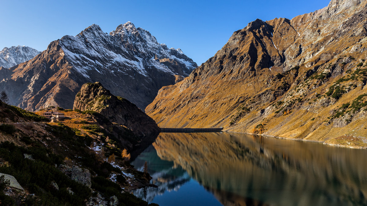 Lake dam Barbellino - shun Curò