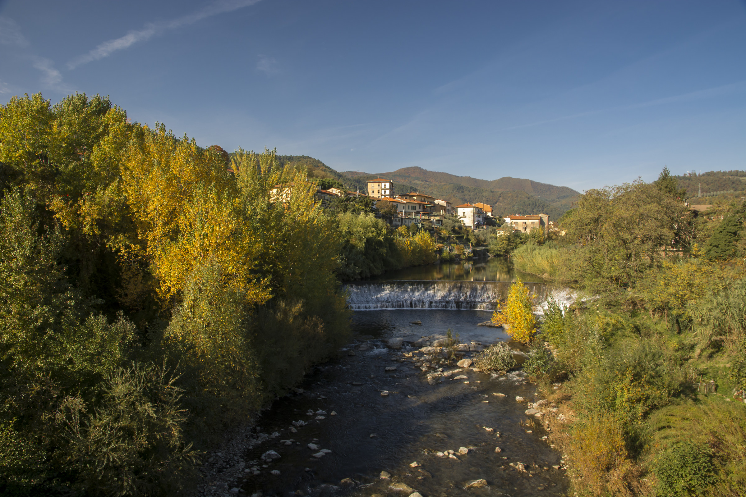 Vaiano e il Bisenzio in autunno