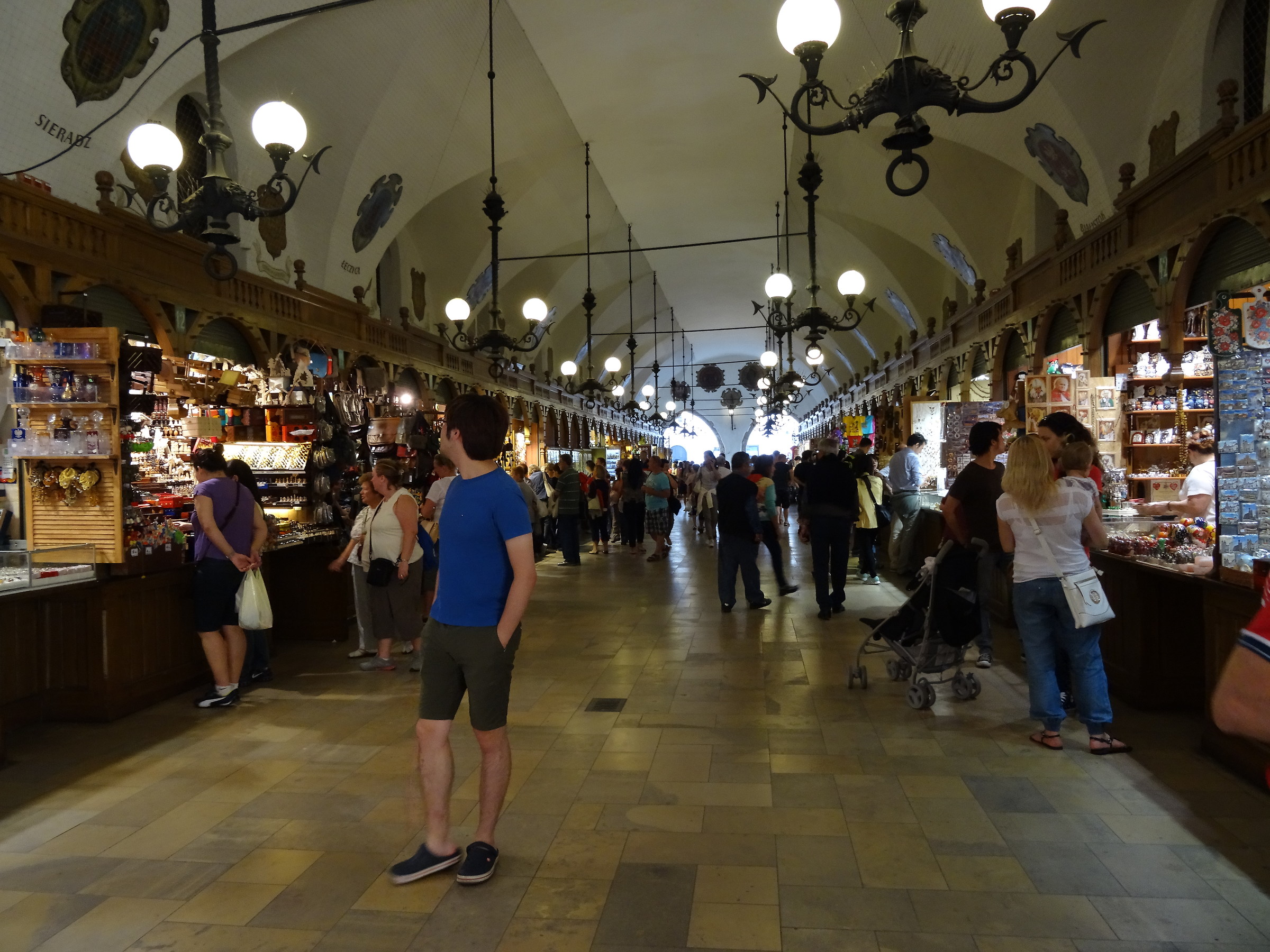 Krakow: a walk around the covered market