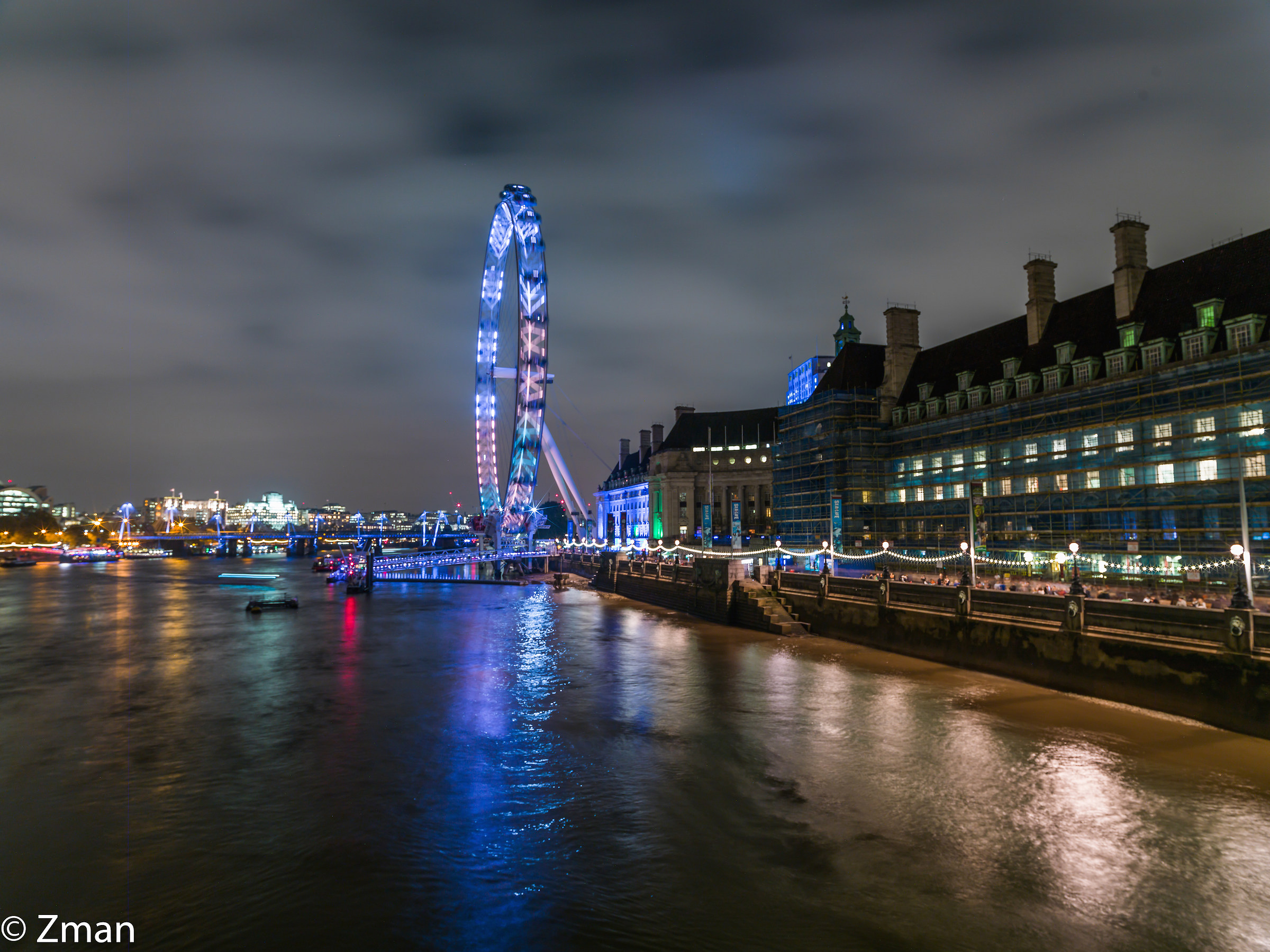 London's Eye from the Side