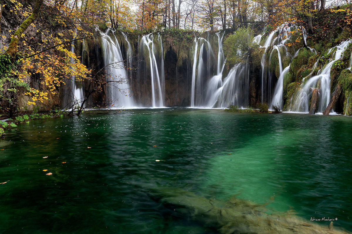 Crown of waterfalls ...
