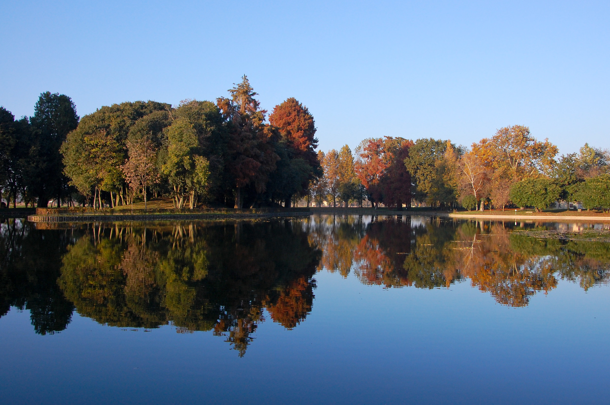 Autumn colors reflected