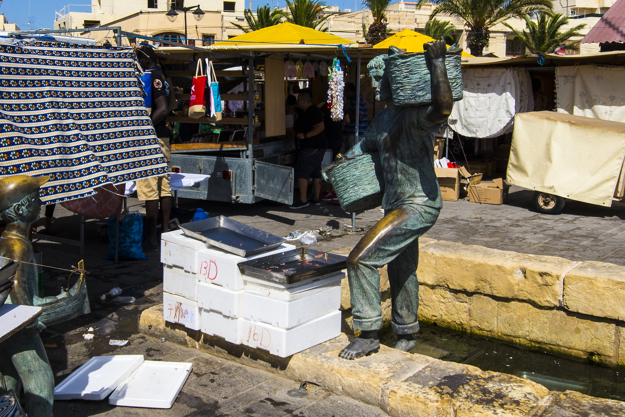 Harbour marsaxlokk - mortar - statue