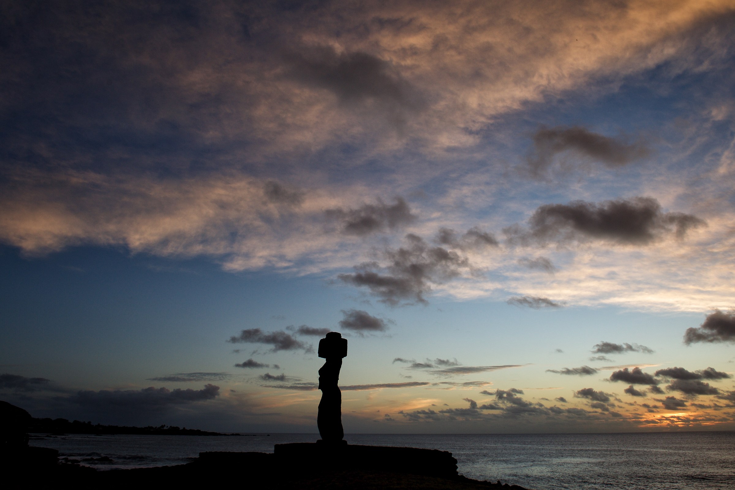 Moai at dusk