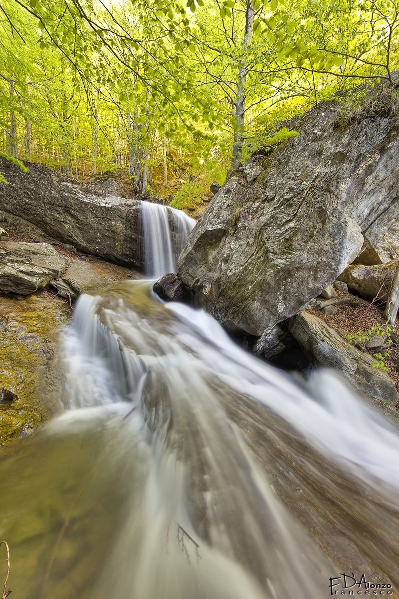 valley of a hundred sources