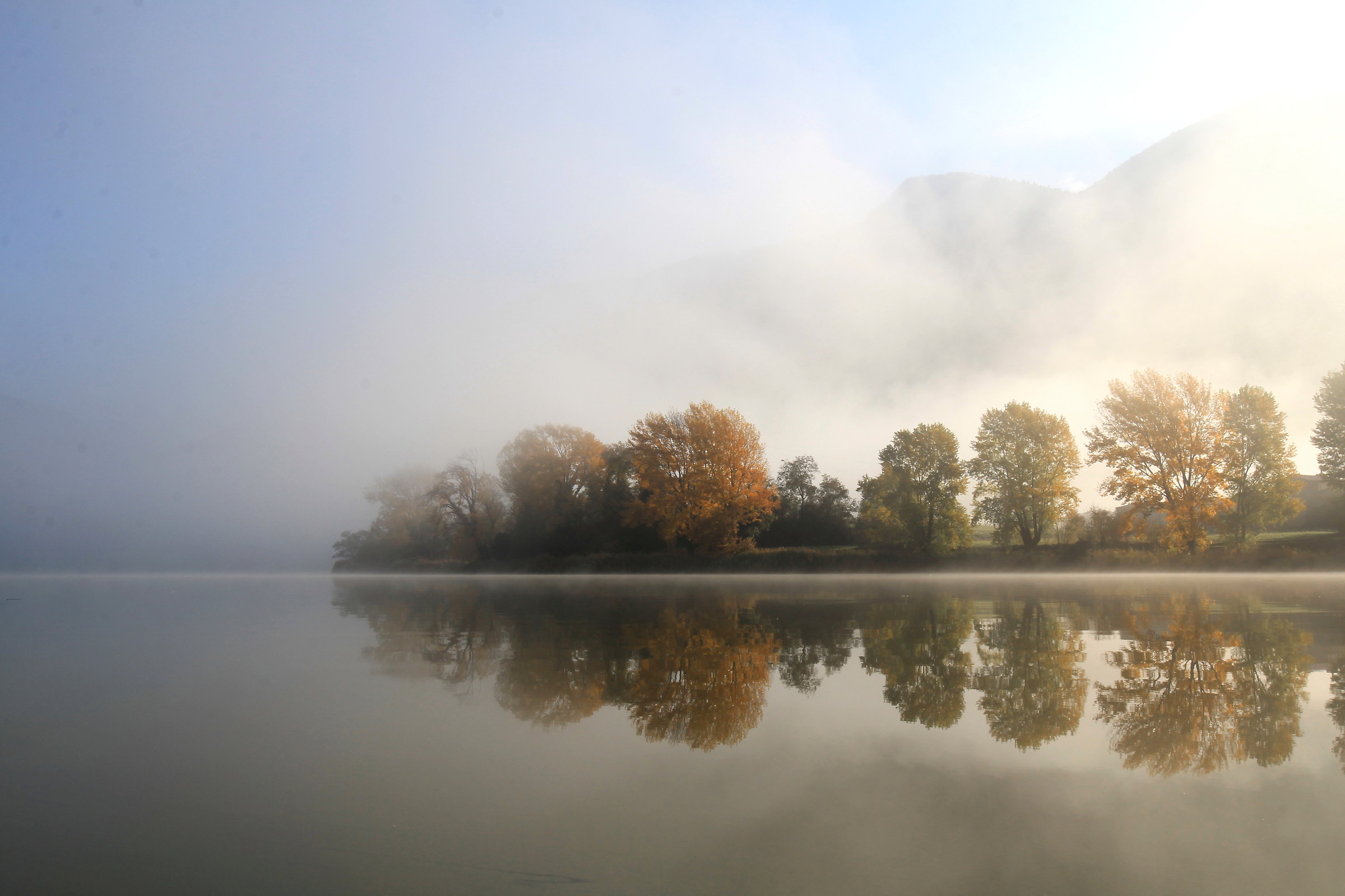 Autumn colors (Lake Endine)