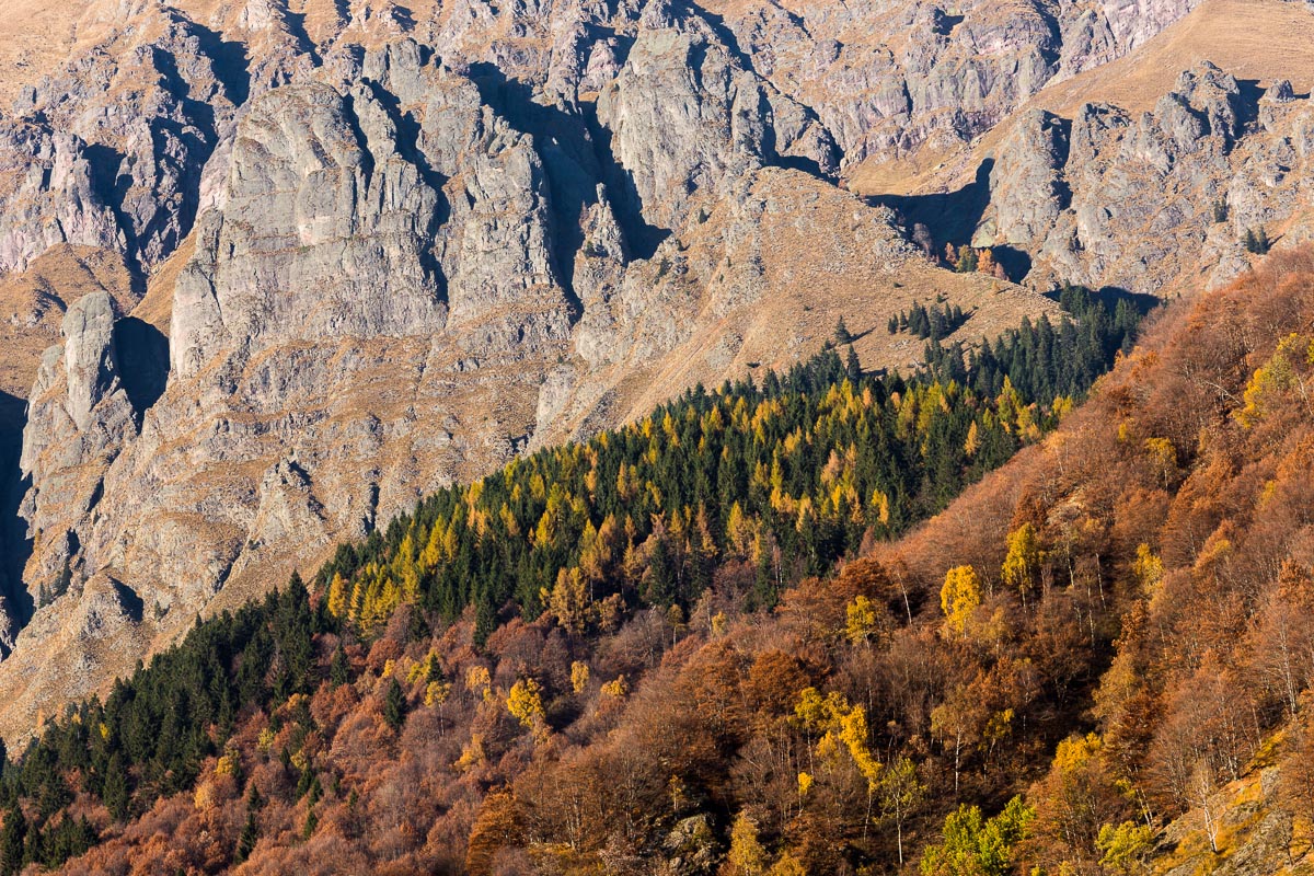 Autumn on the slopes of Pizzo Tre Signori ...