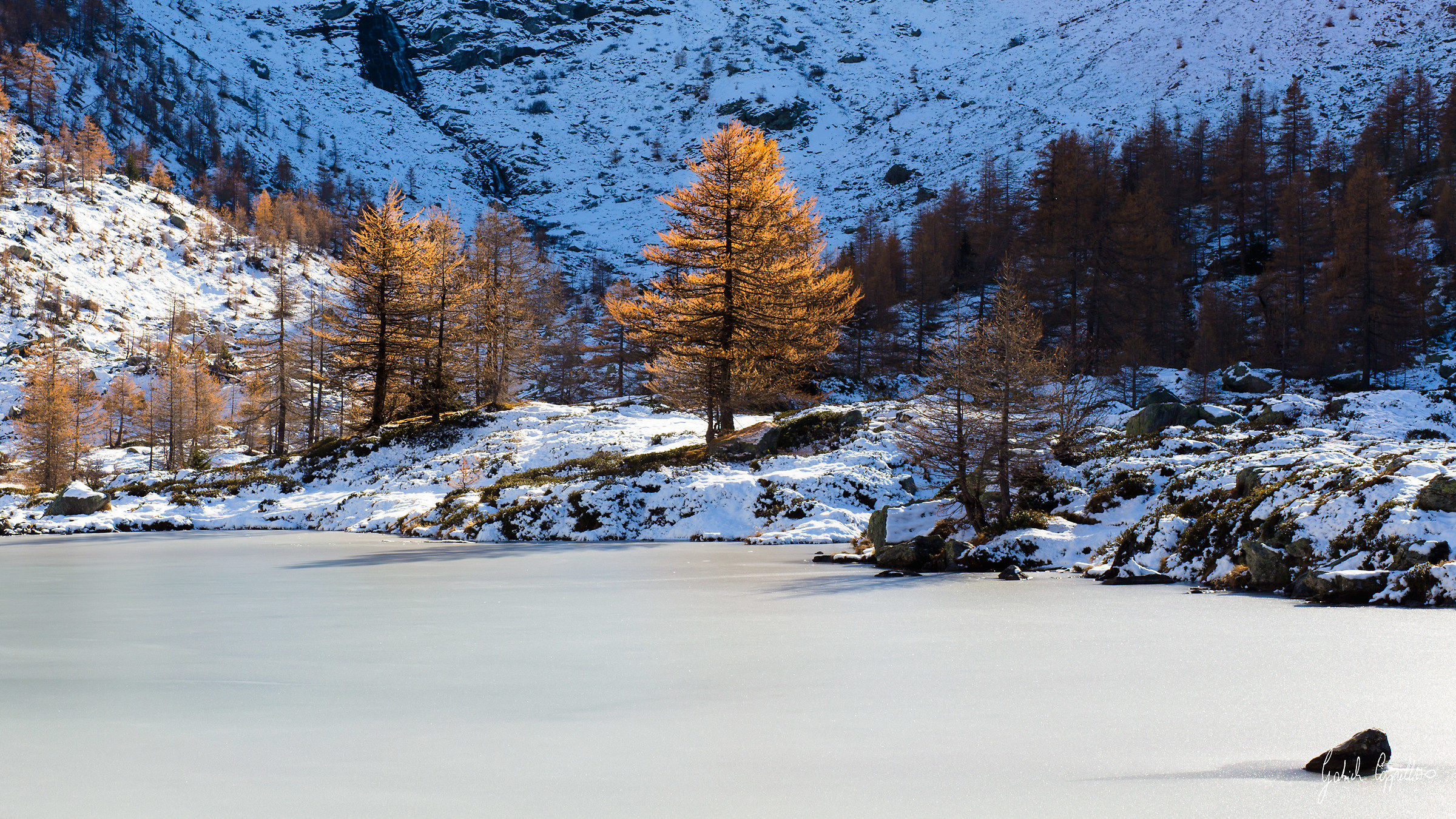 Arpy, il lago ghiacciato