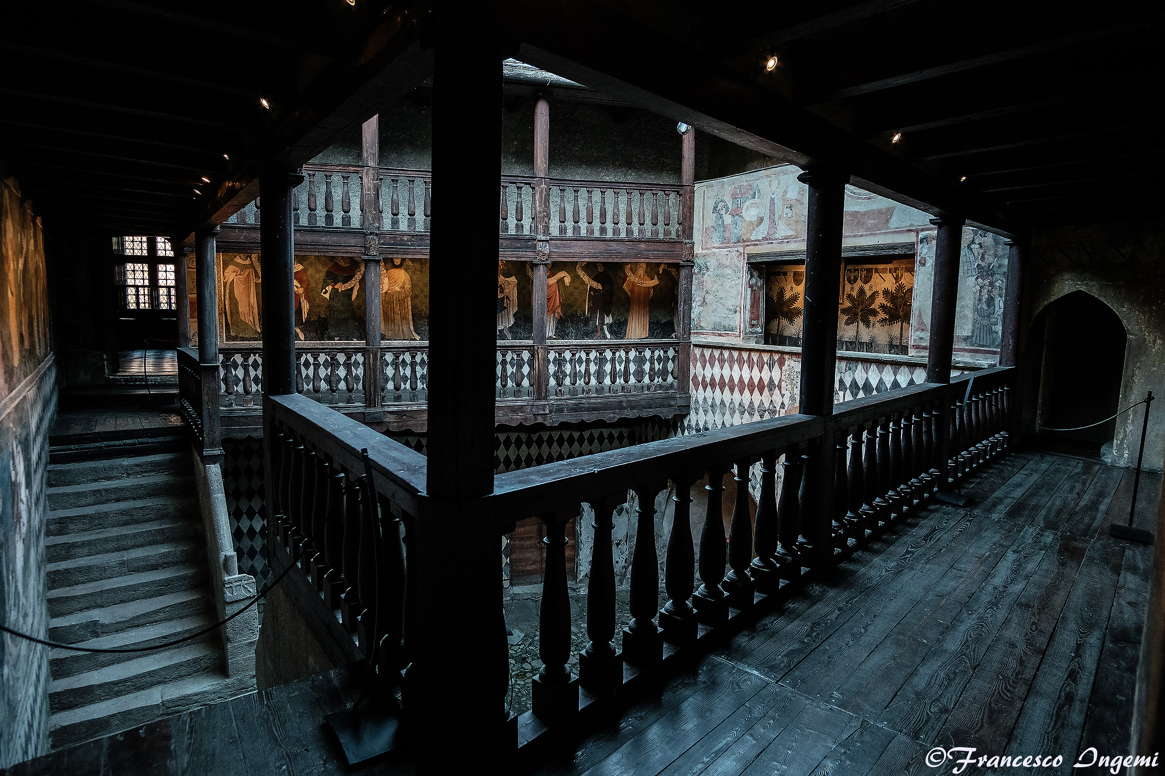 Castle of Fenis (ao). Balcony of the inner courtyard.