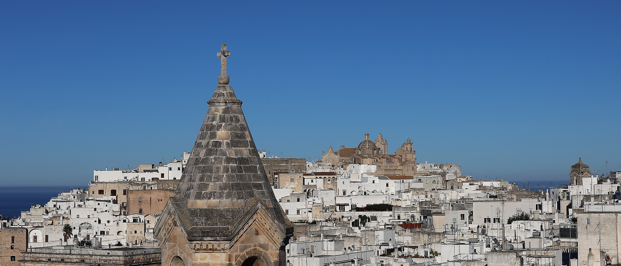 campanile di s.antonio e sommità del centro storico