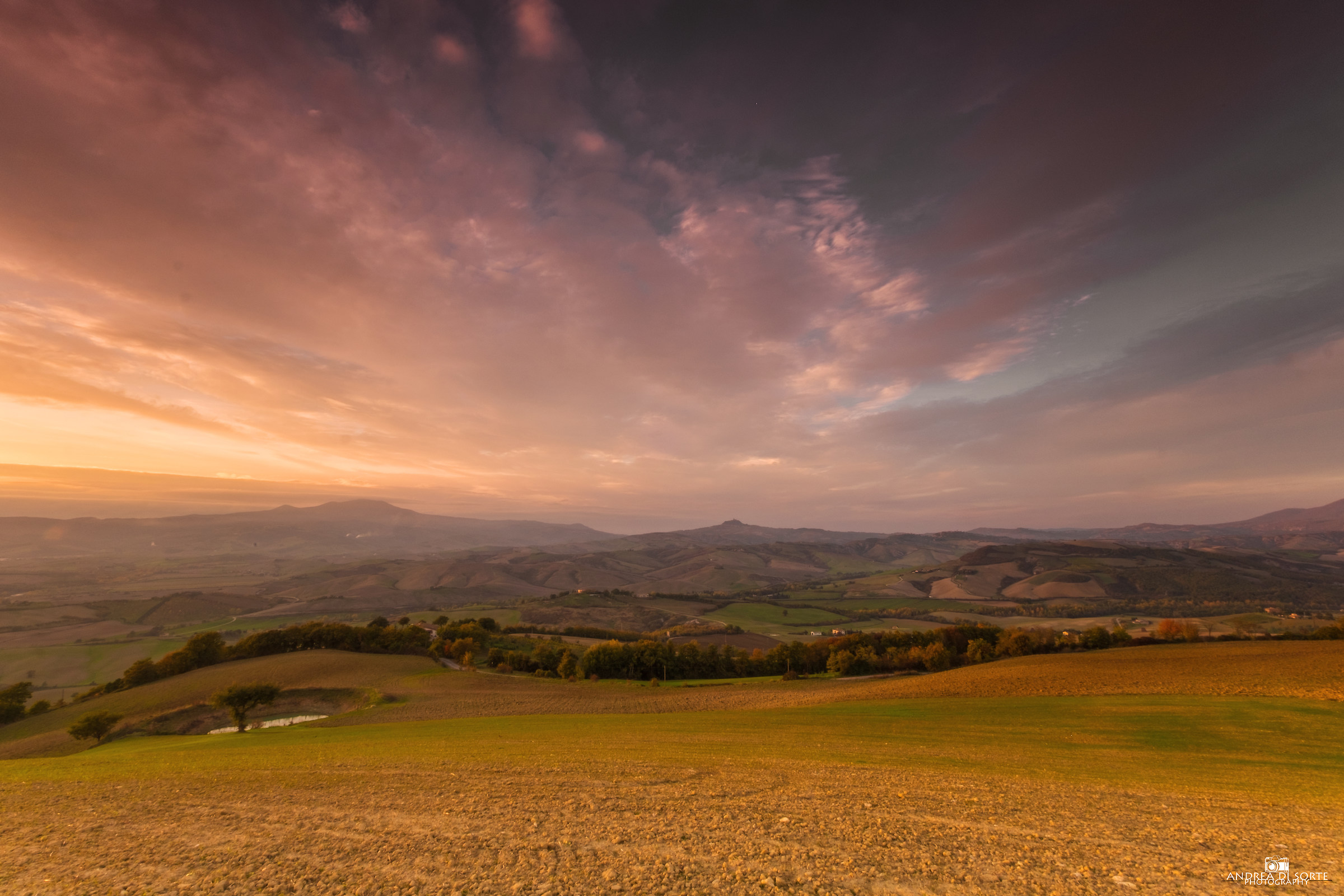 Tramonto sul confine