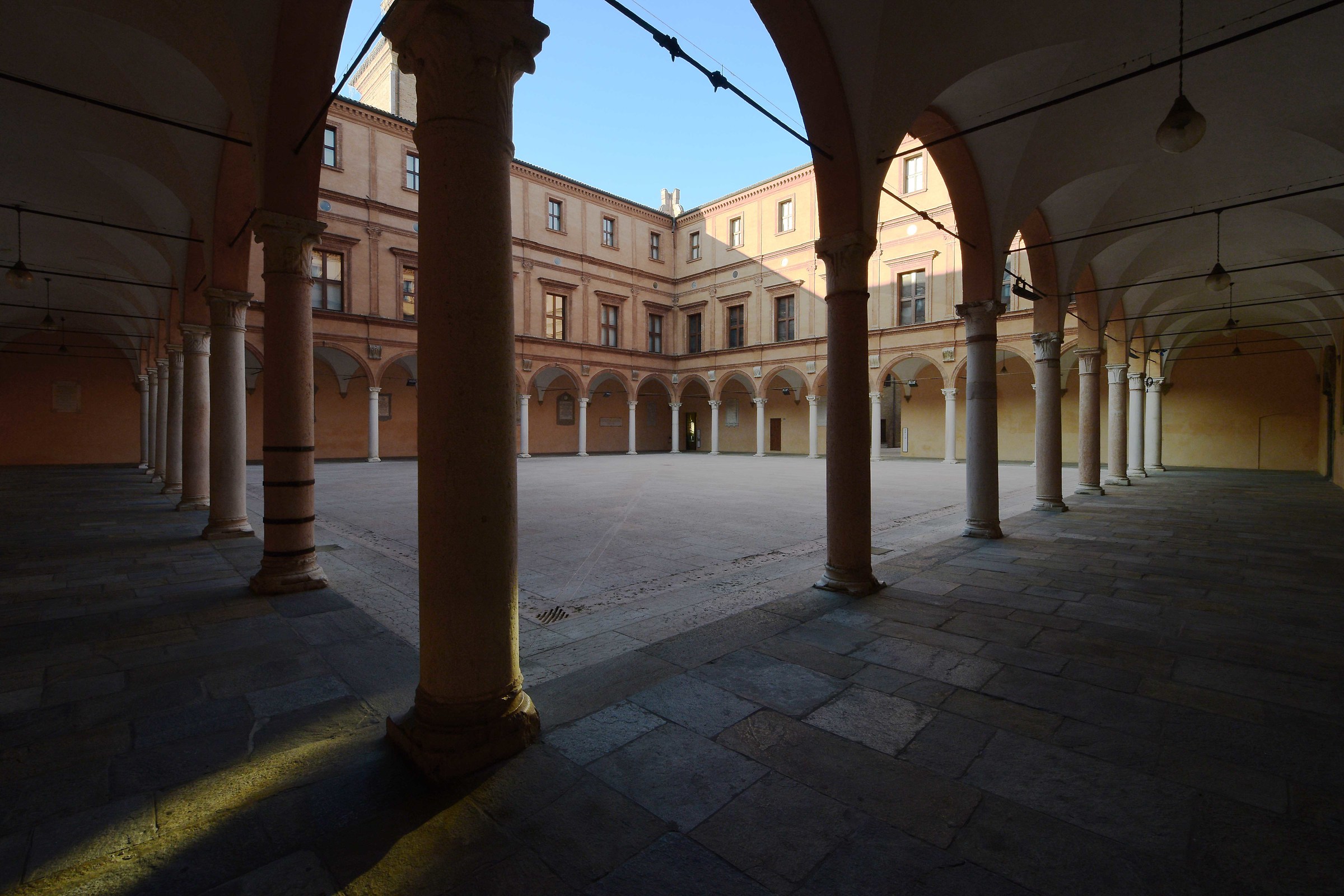 cortile del castello dei Pio di Carpi