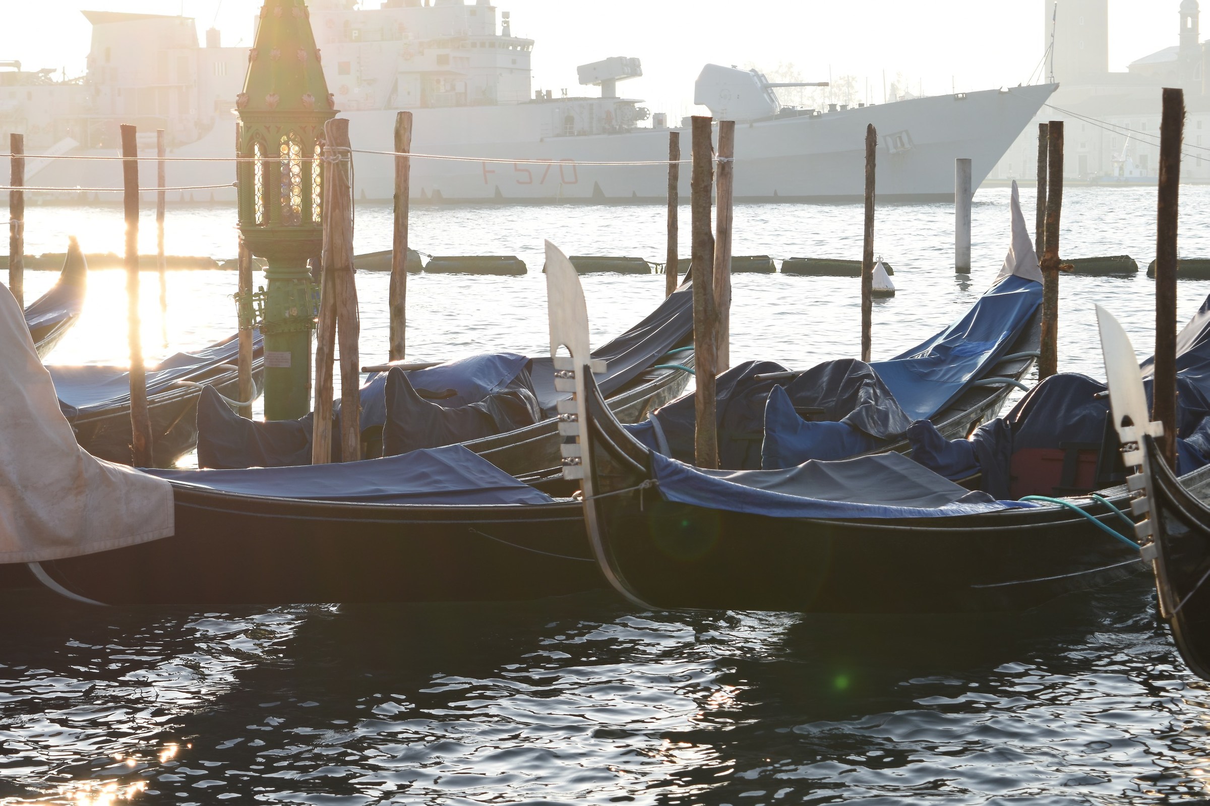 the rest of the gondolas while the war await