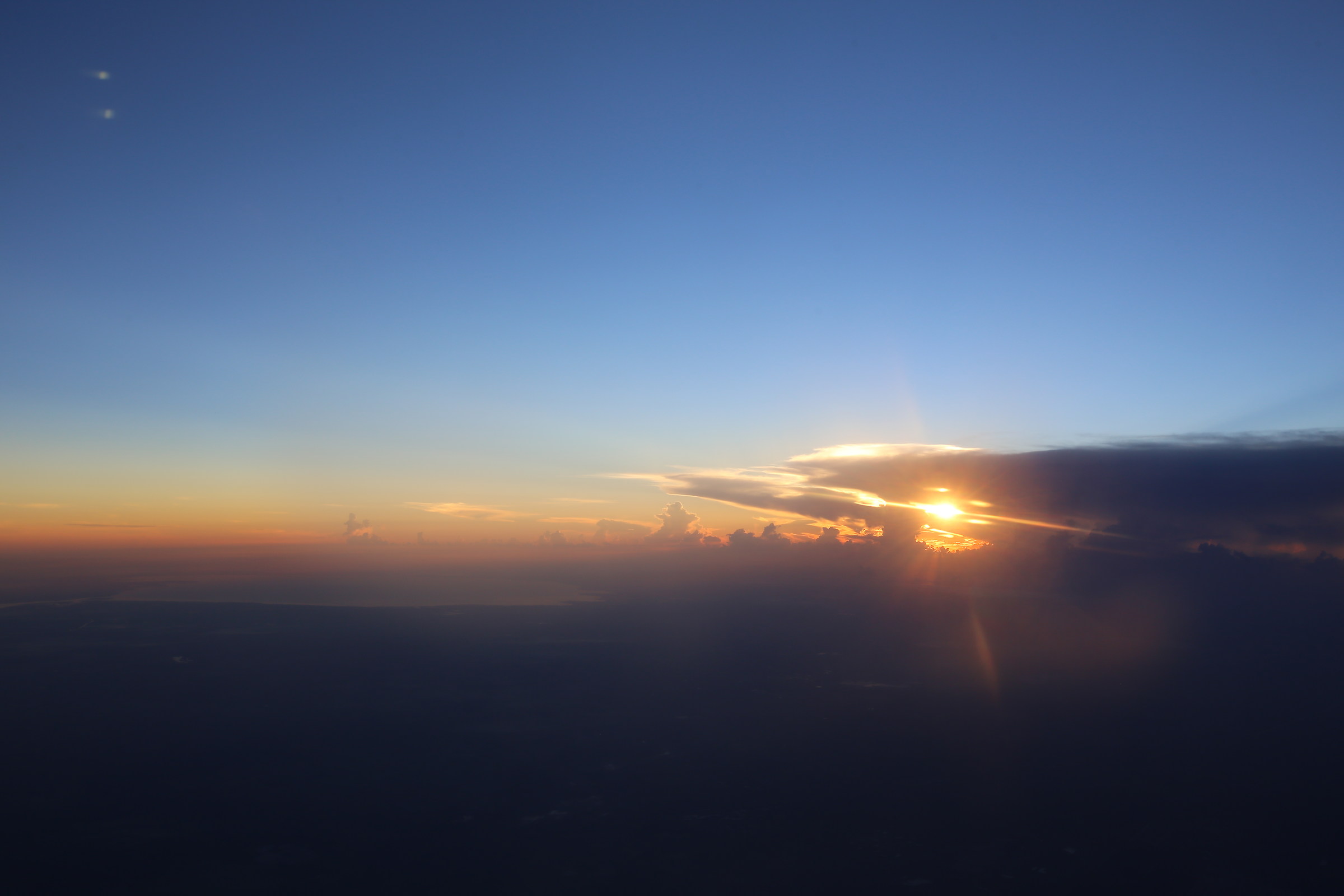 Il tramonto dall'aereo