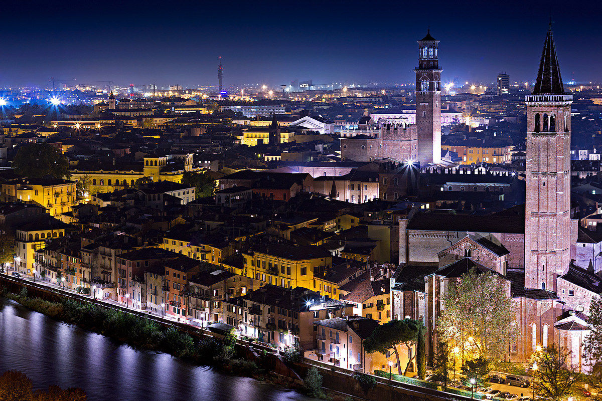 Verona By night