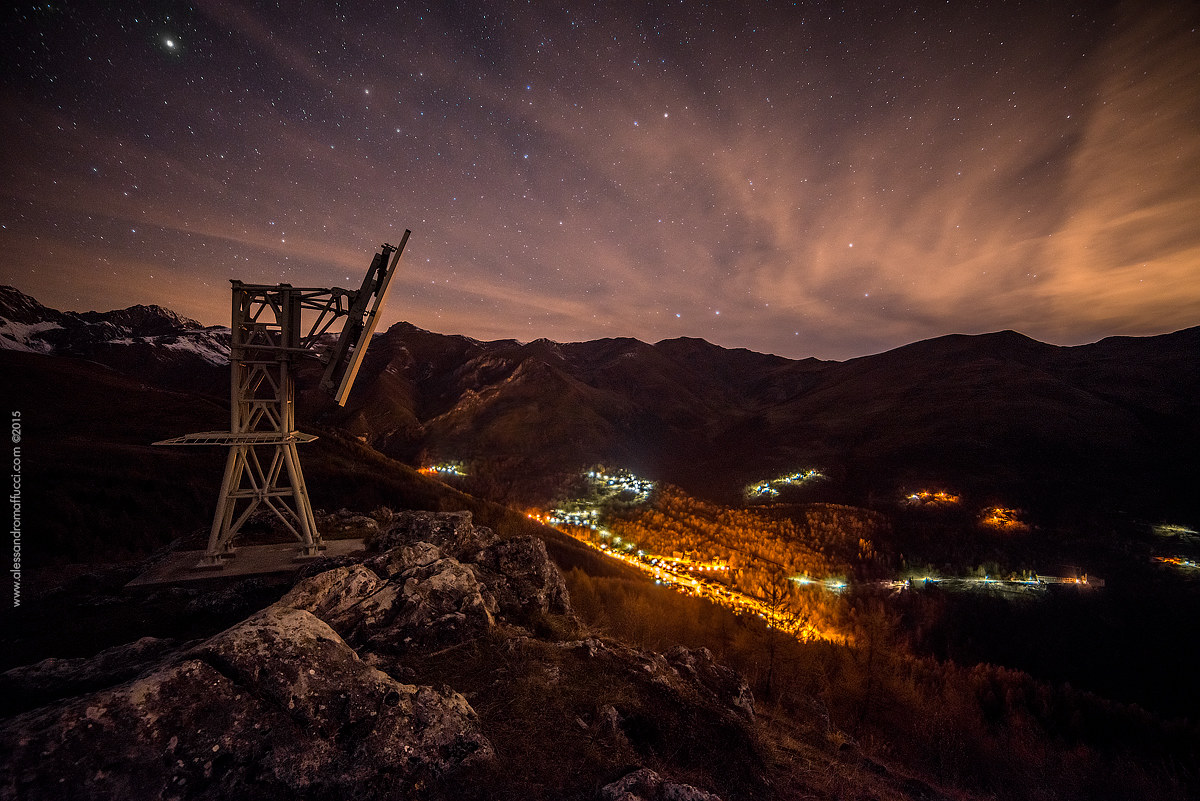 Close encounters at high altitude ...