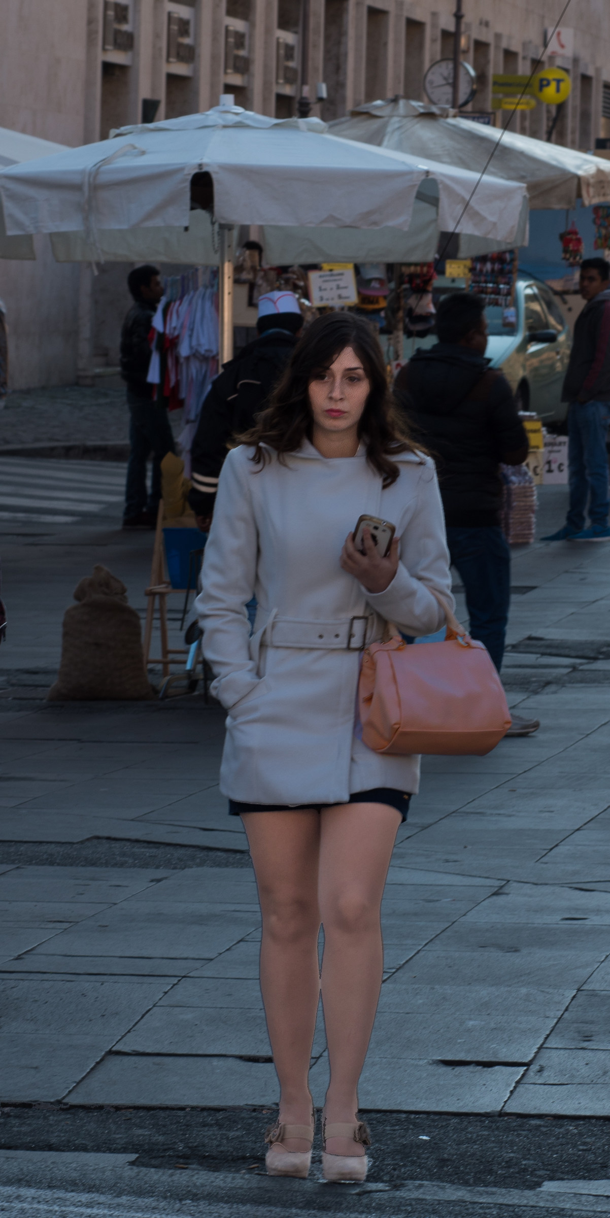 ...ragazza carina...