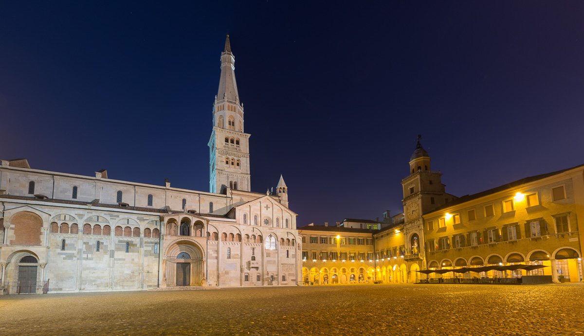 secondo tentativo: piazza grande Modena