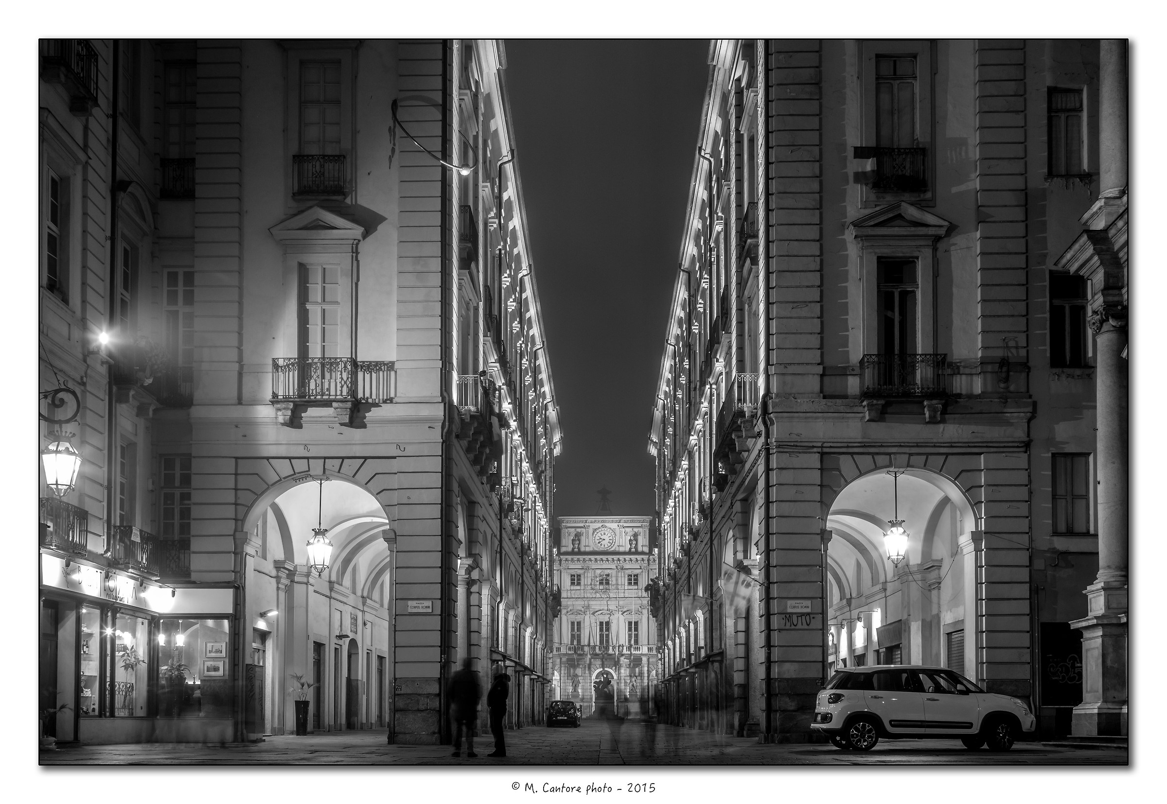 Il palazzo con il piercing