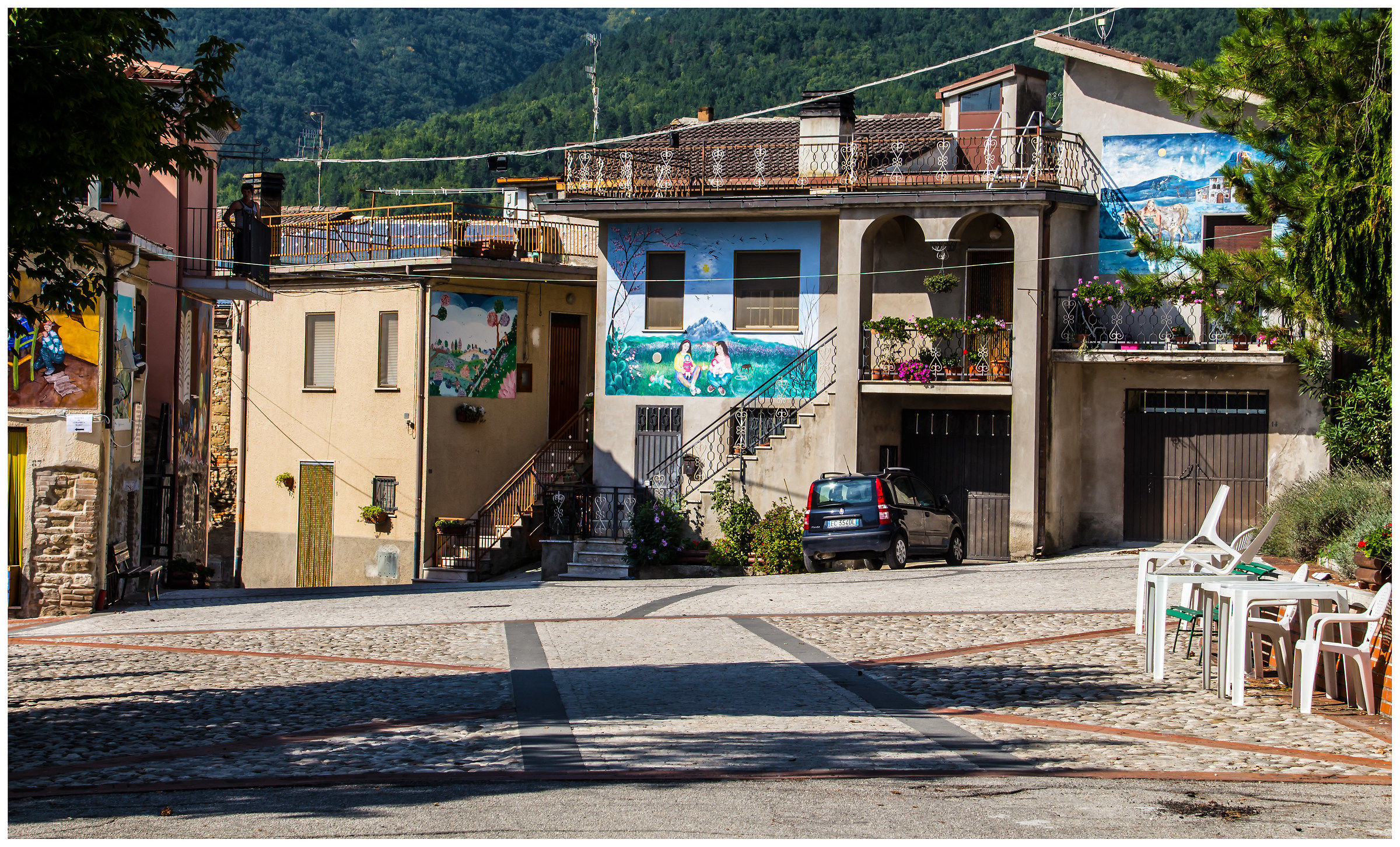 Azzinano country Color