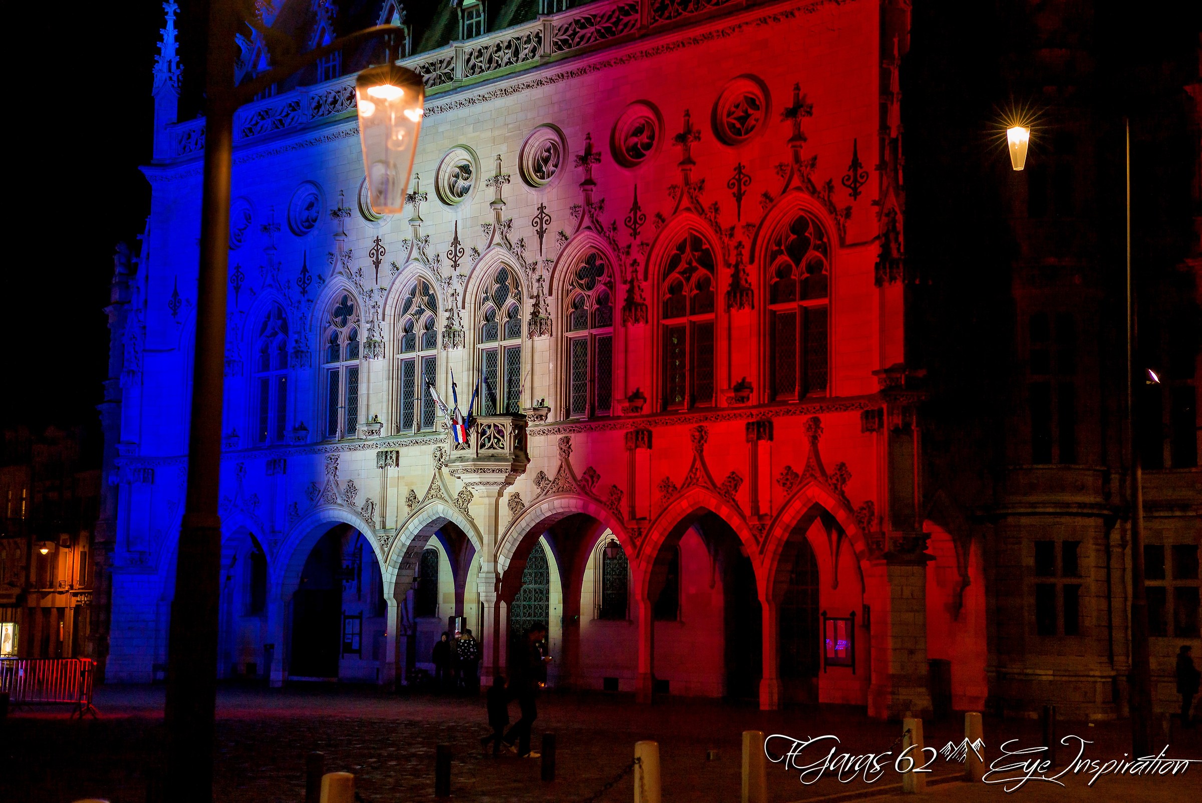 Arras rend hommage aux victimes des attentats de paris