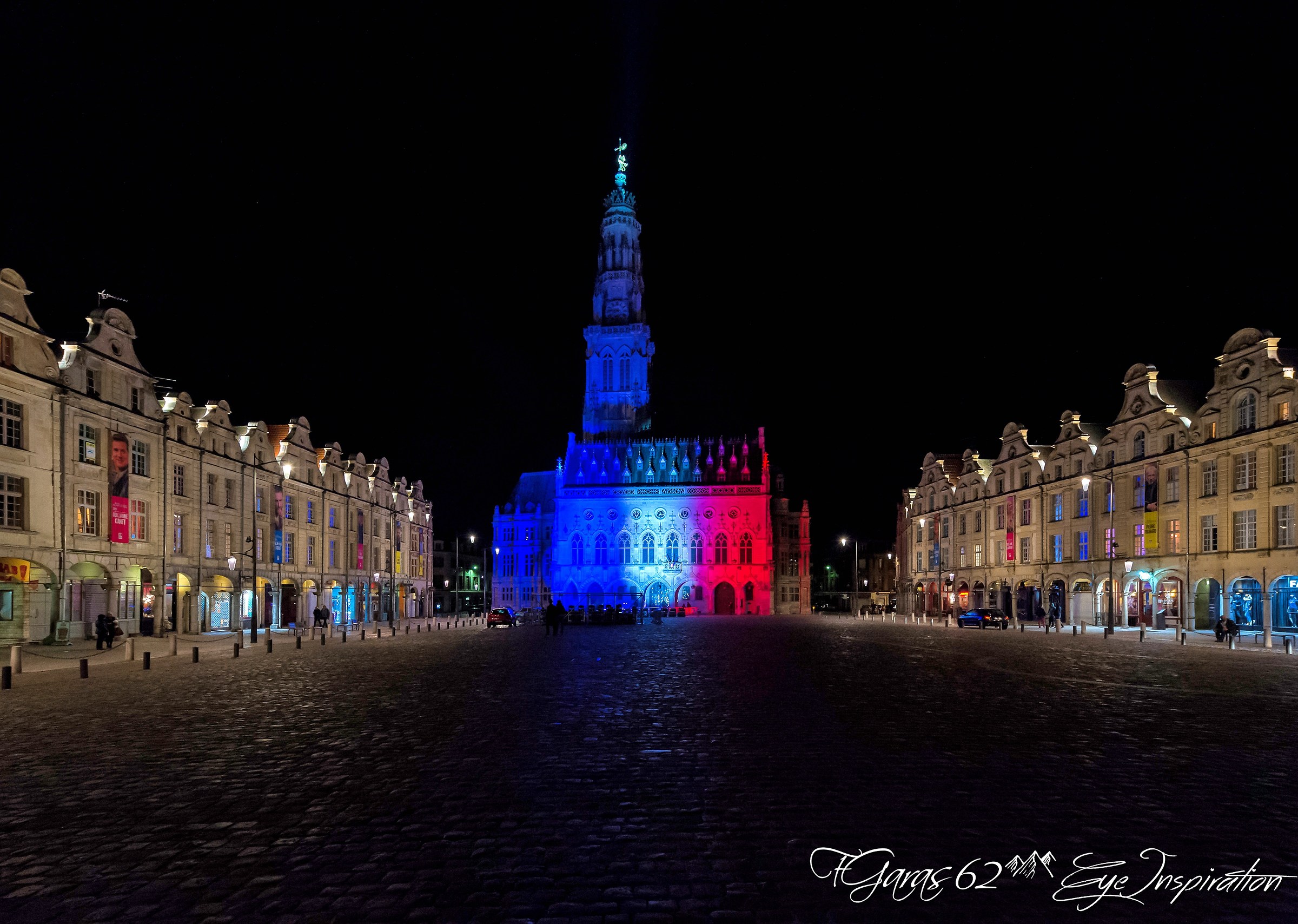 Arras rend hommage aux victimes des attentats de paris