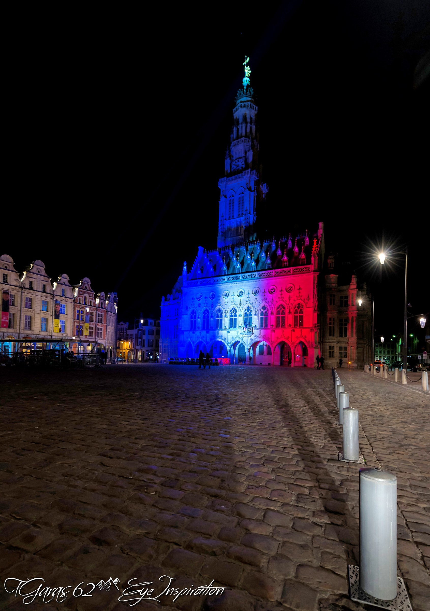 Arras rend hommage aux victimes des attentats de paris