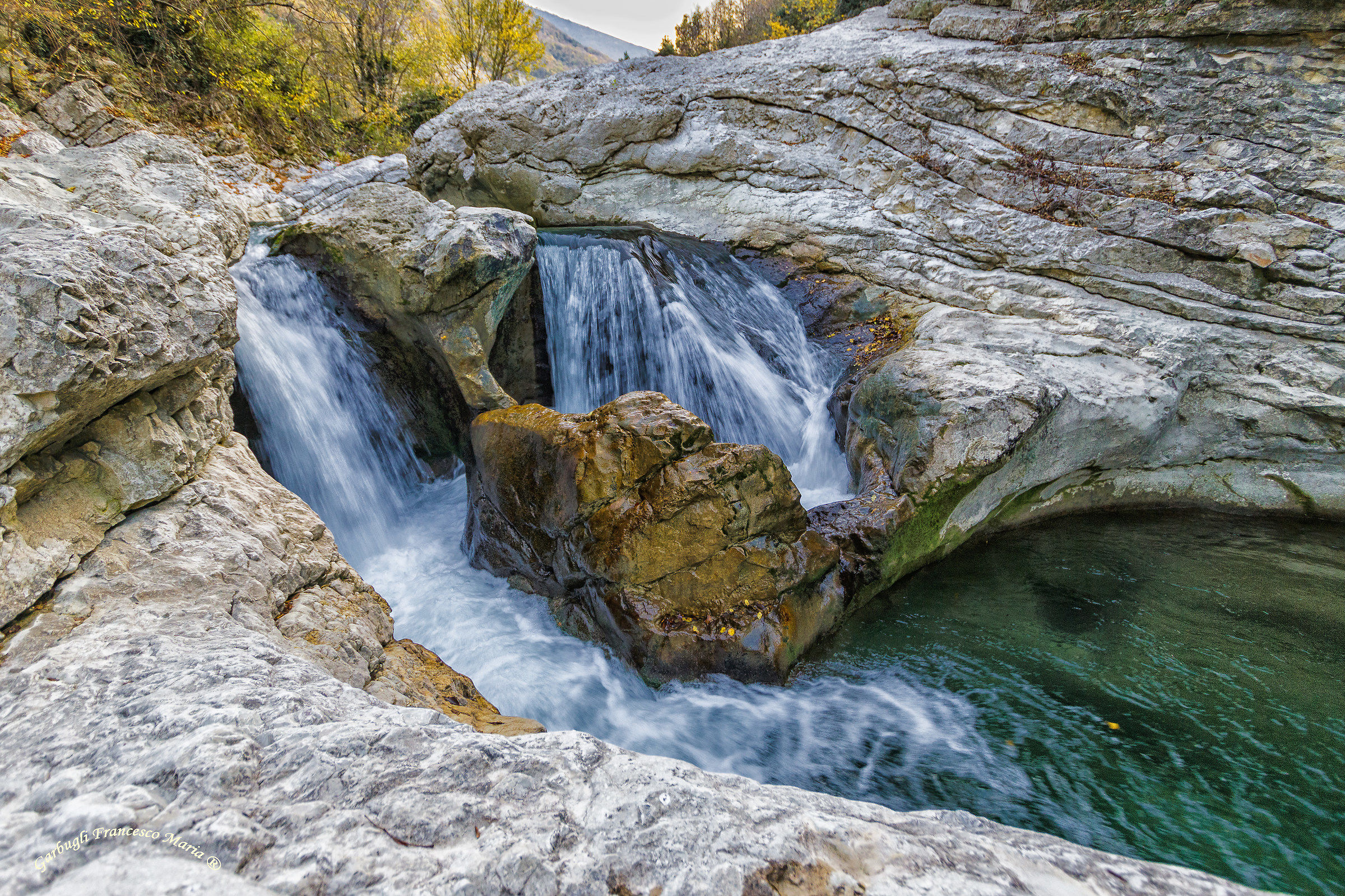 Foci of waterfalls on Burano 2