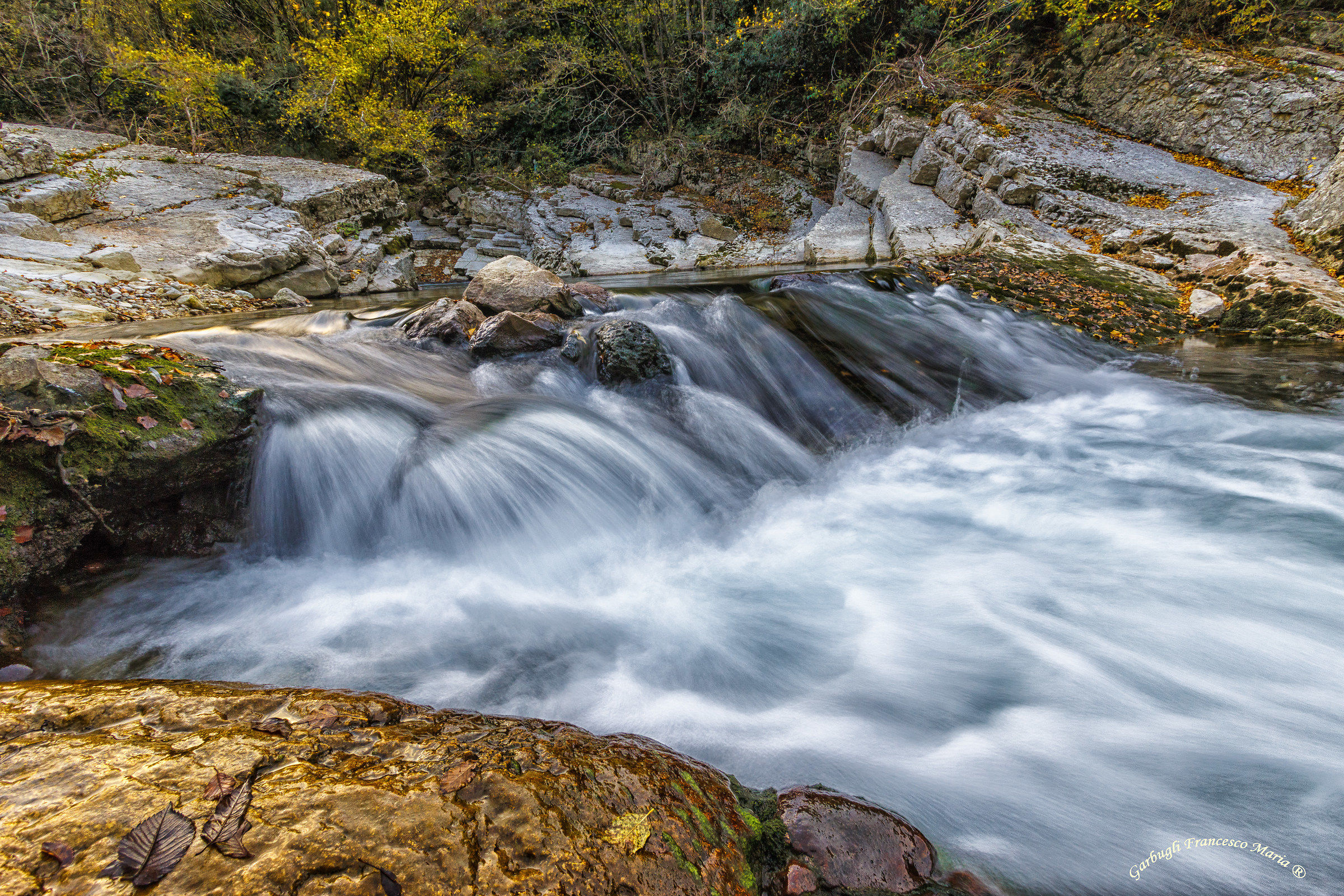 Foci of waterfalls on Burano 1