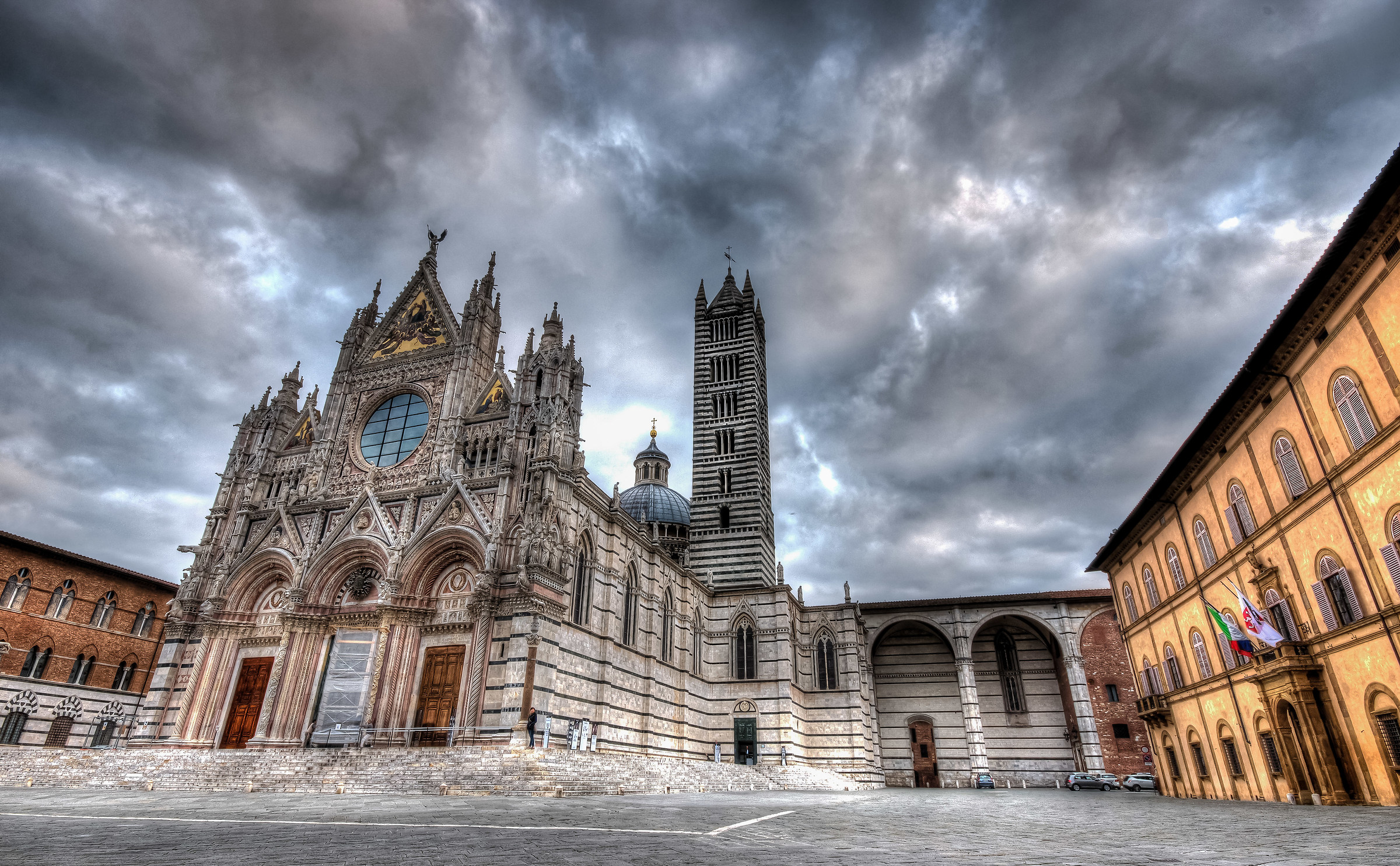 Siena ... that splendor, dawn without tourists ...