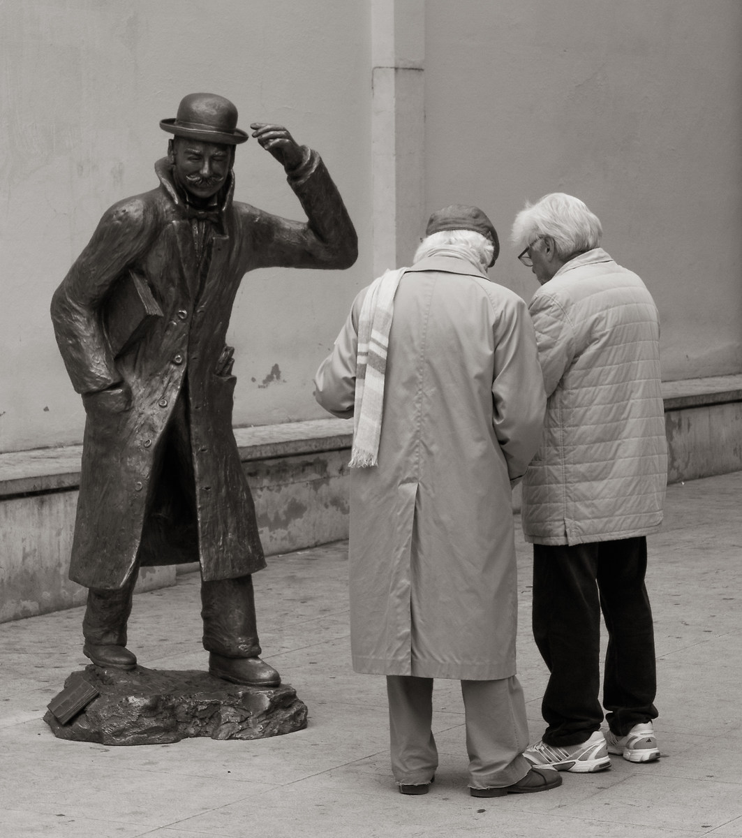 Excuse my good man ...