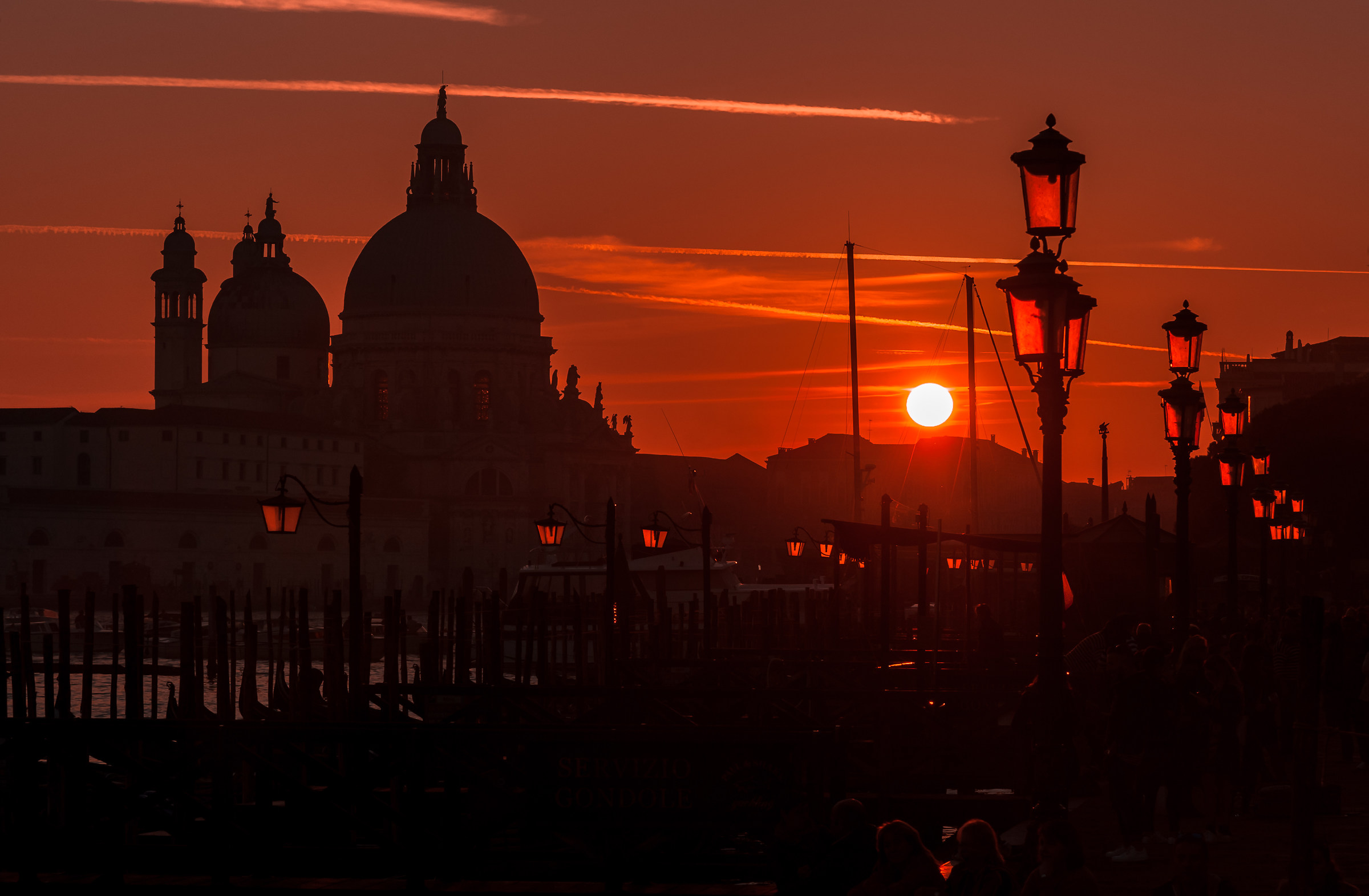 "Chasing" Roiter .......