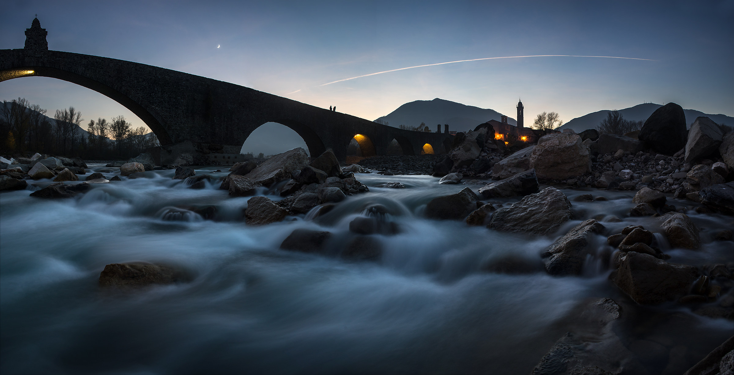 Ora blu al Ponte Gobbo