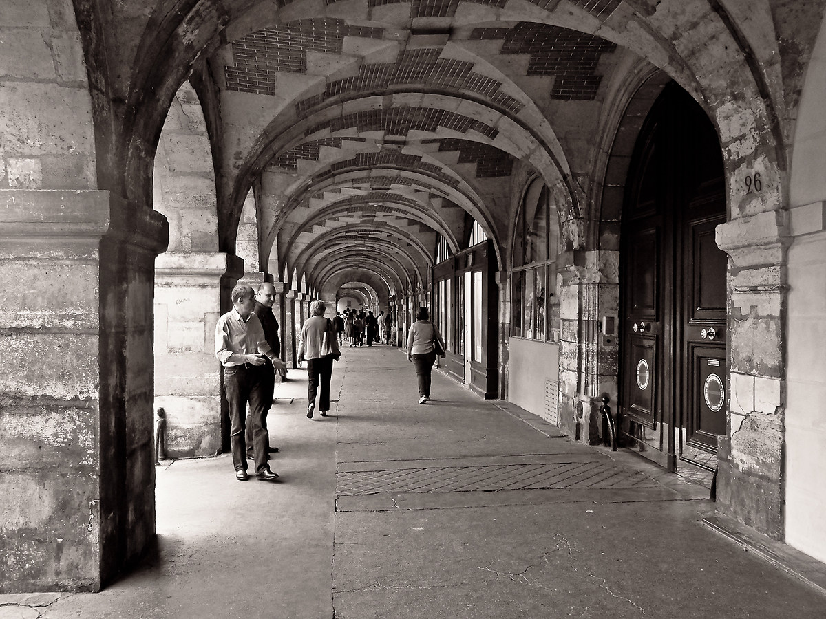 porticato in montparnasse  parigi