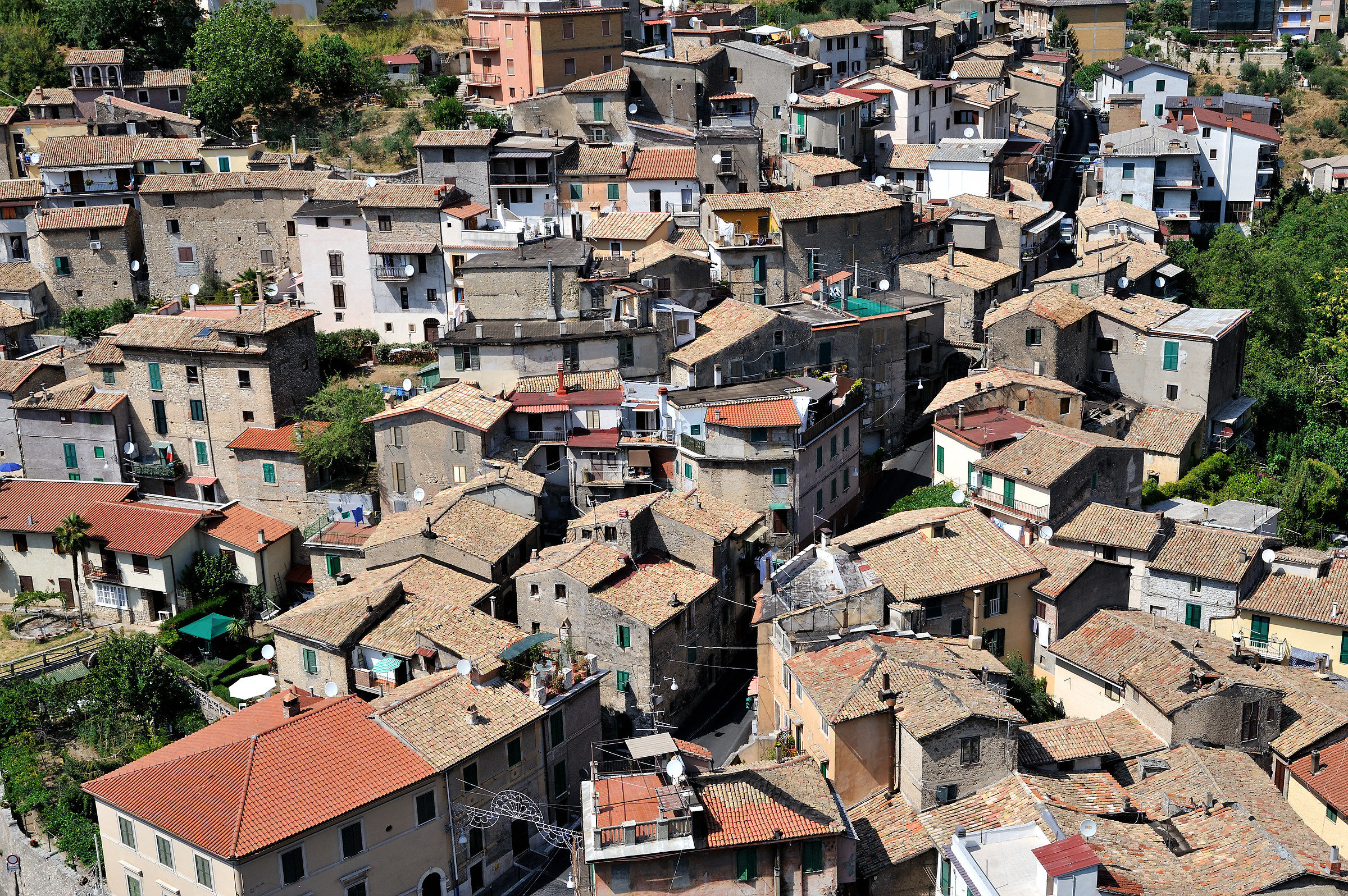 Subiaco (Rm)-I tetti dalla Rocca dei Borgia